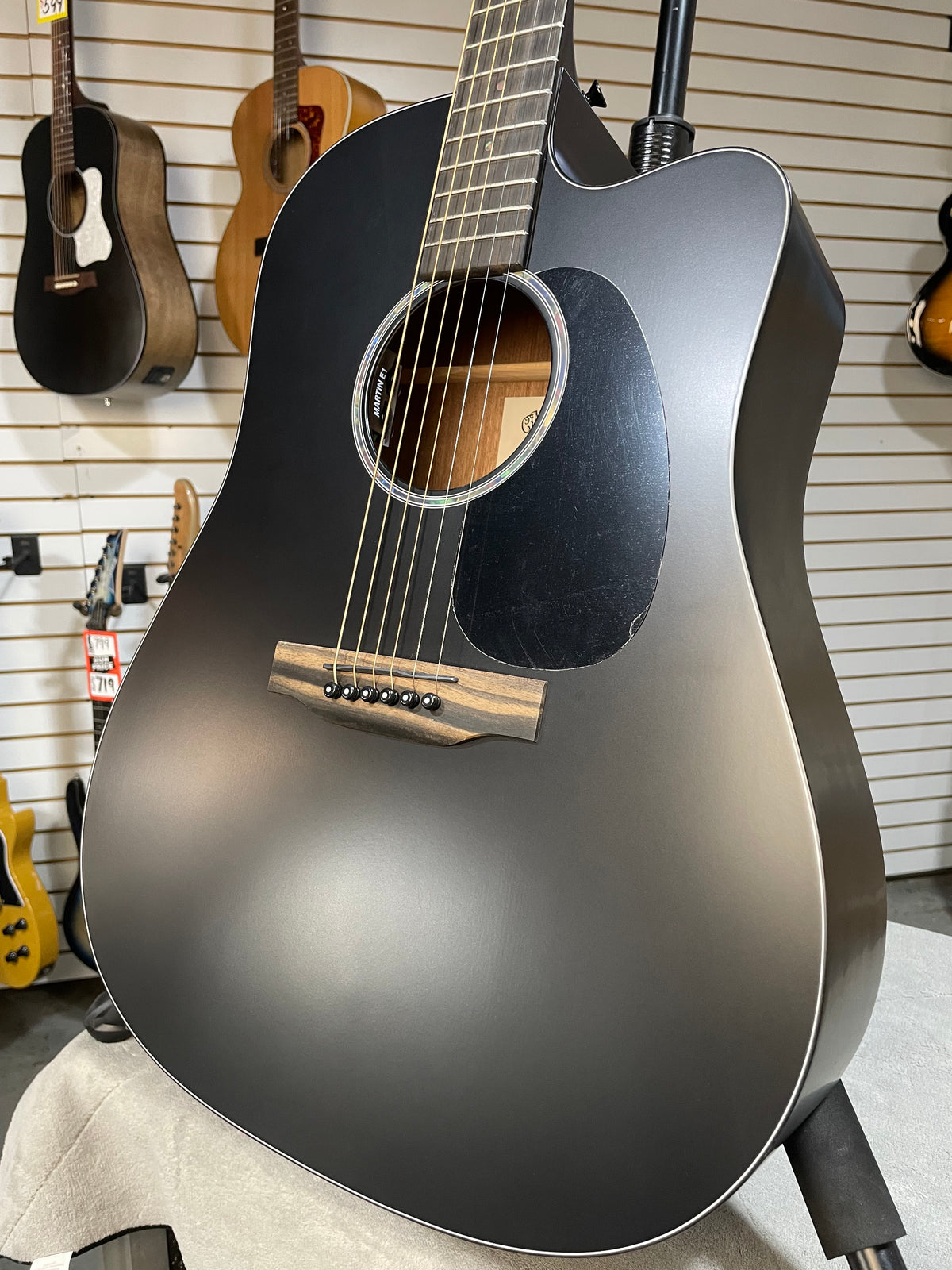 Martin Road Series DC-10E Modern Black