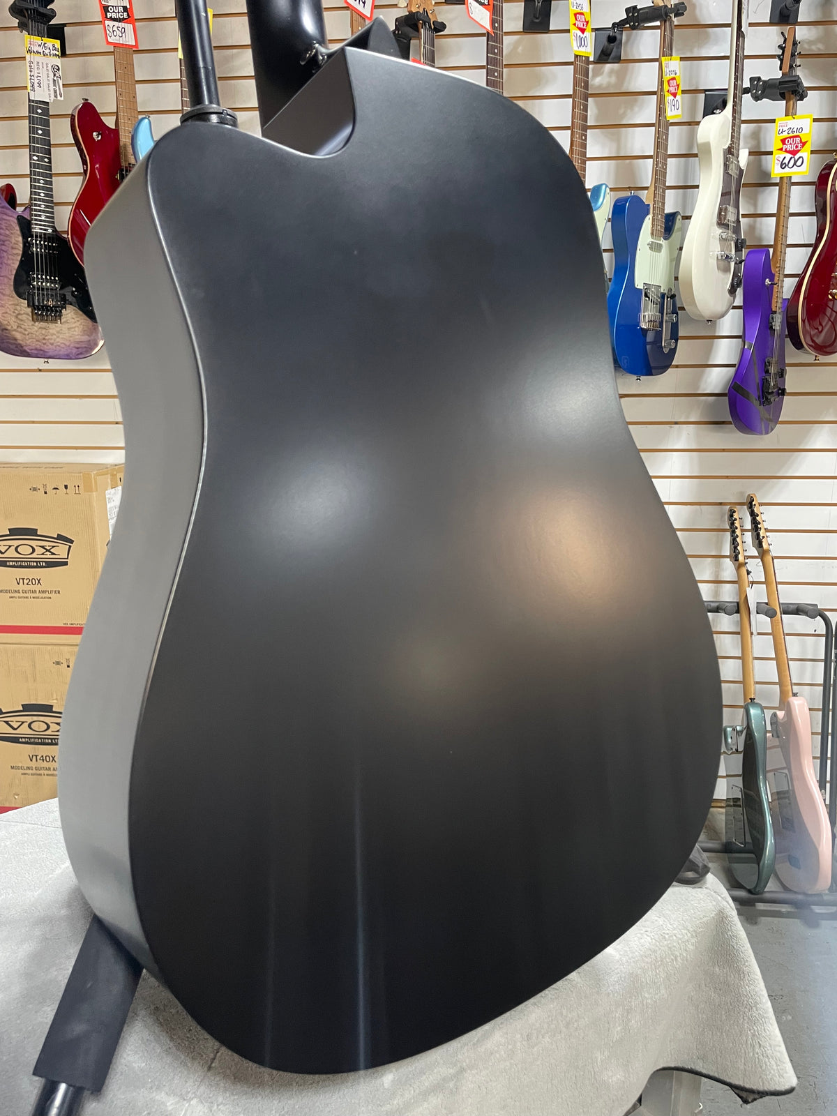 Martin Road Series DC-10E Modern Black