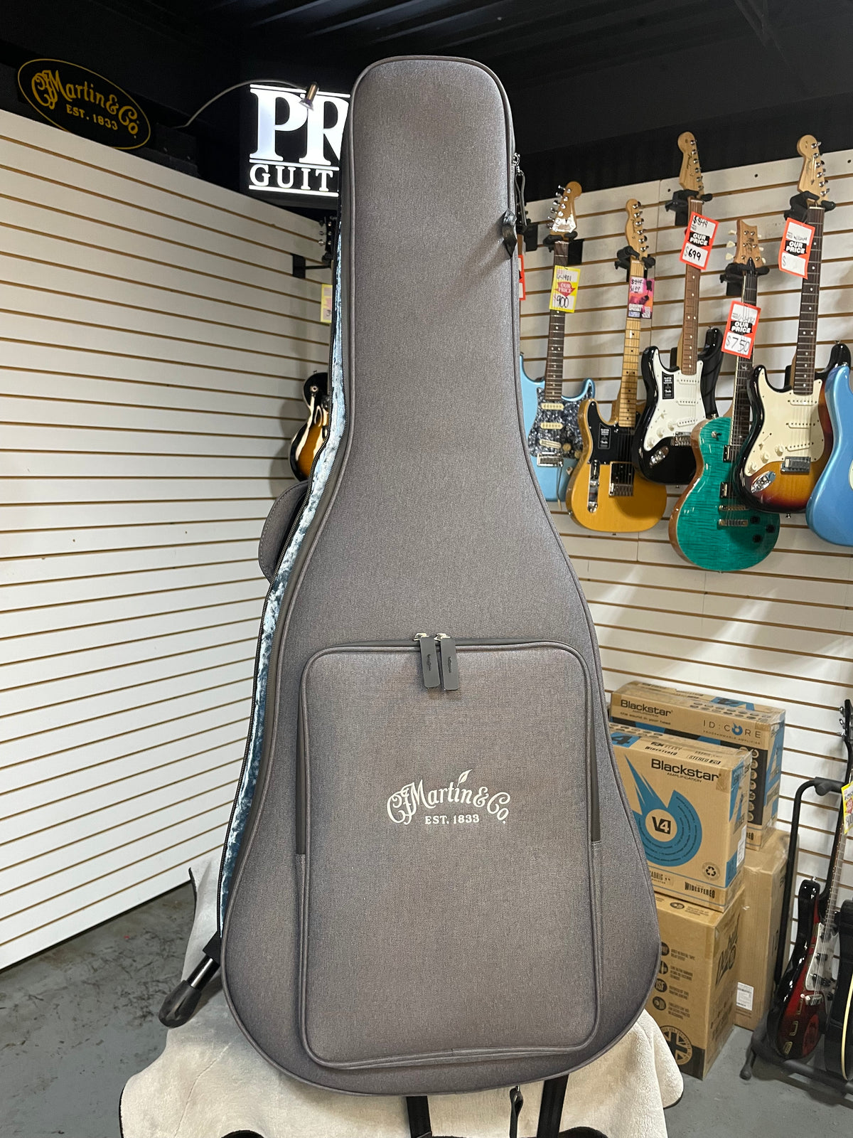 Martin Road Series DC-10E Modern Black