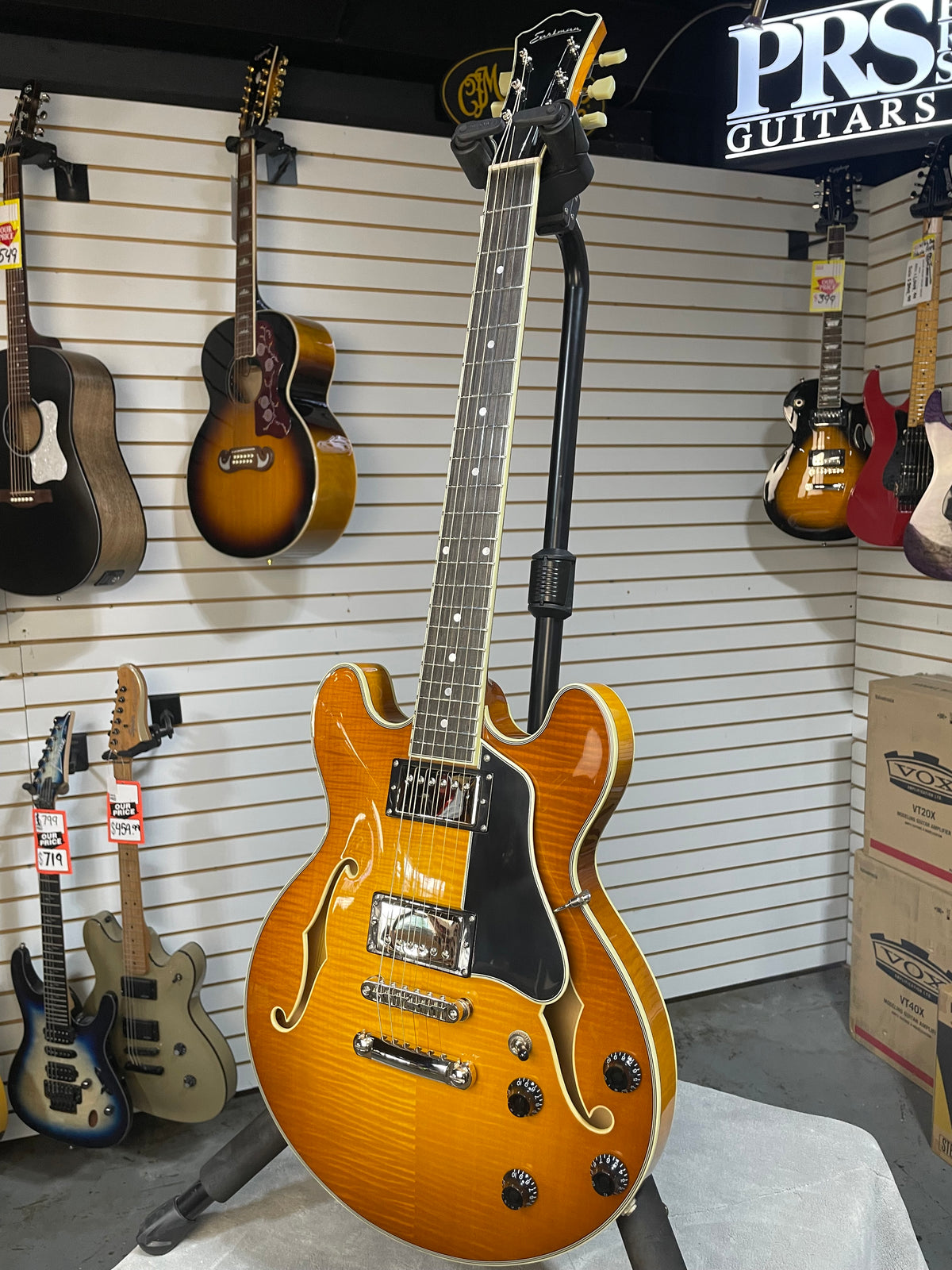 Eastman T484 Thinline Semi-Hollowbody Goldburst