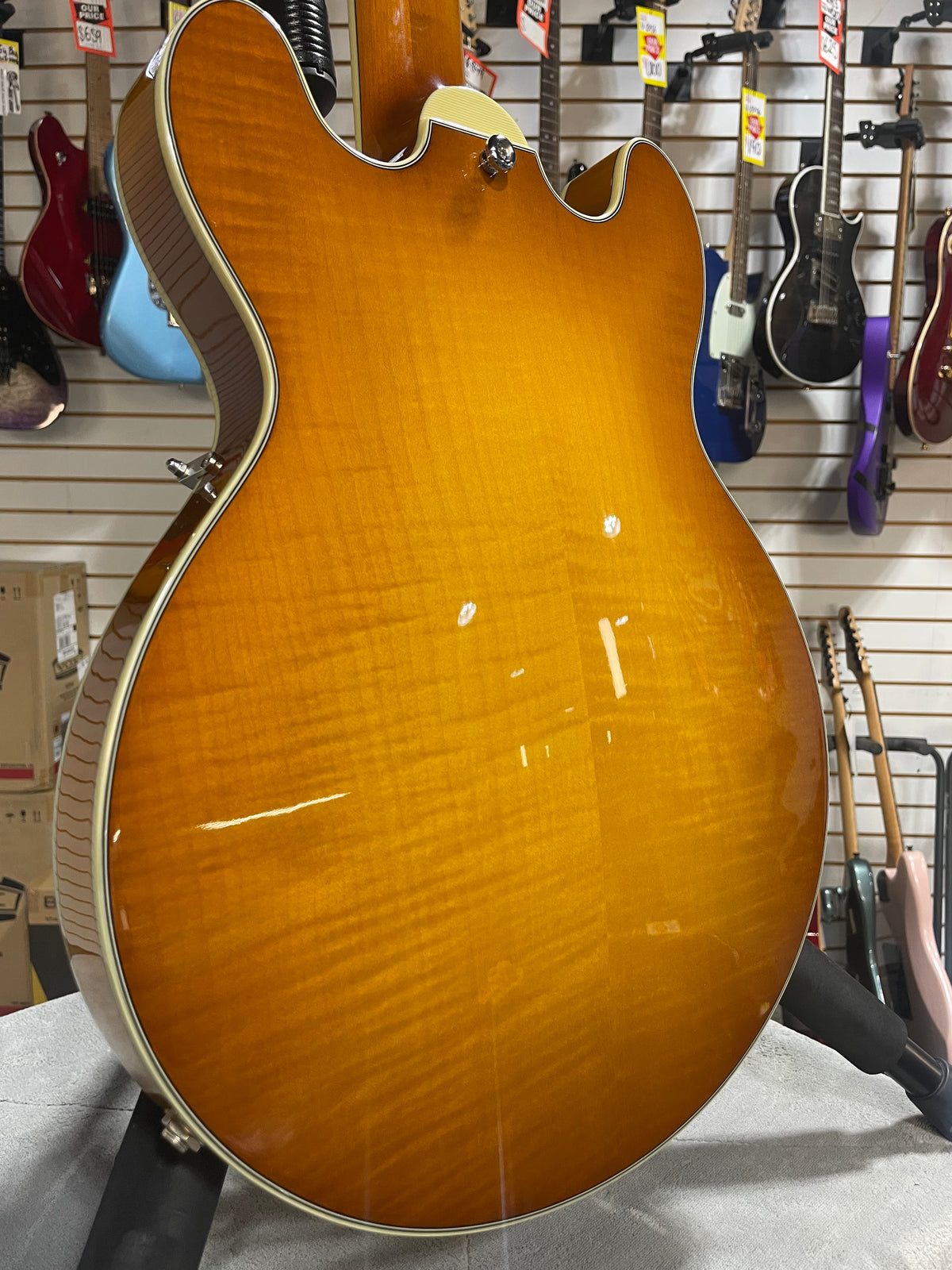 Eastman T484 Thinline Semi-Hollowbody Goldburst