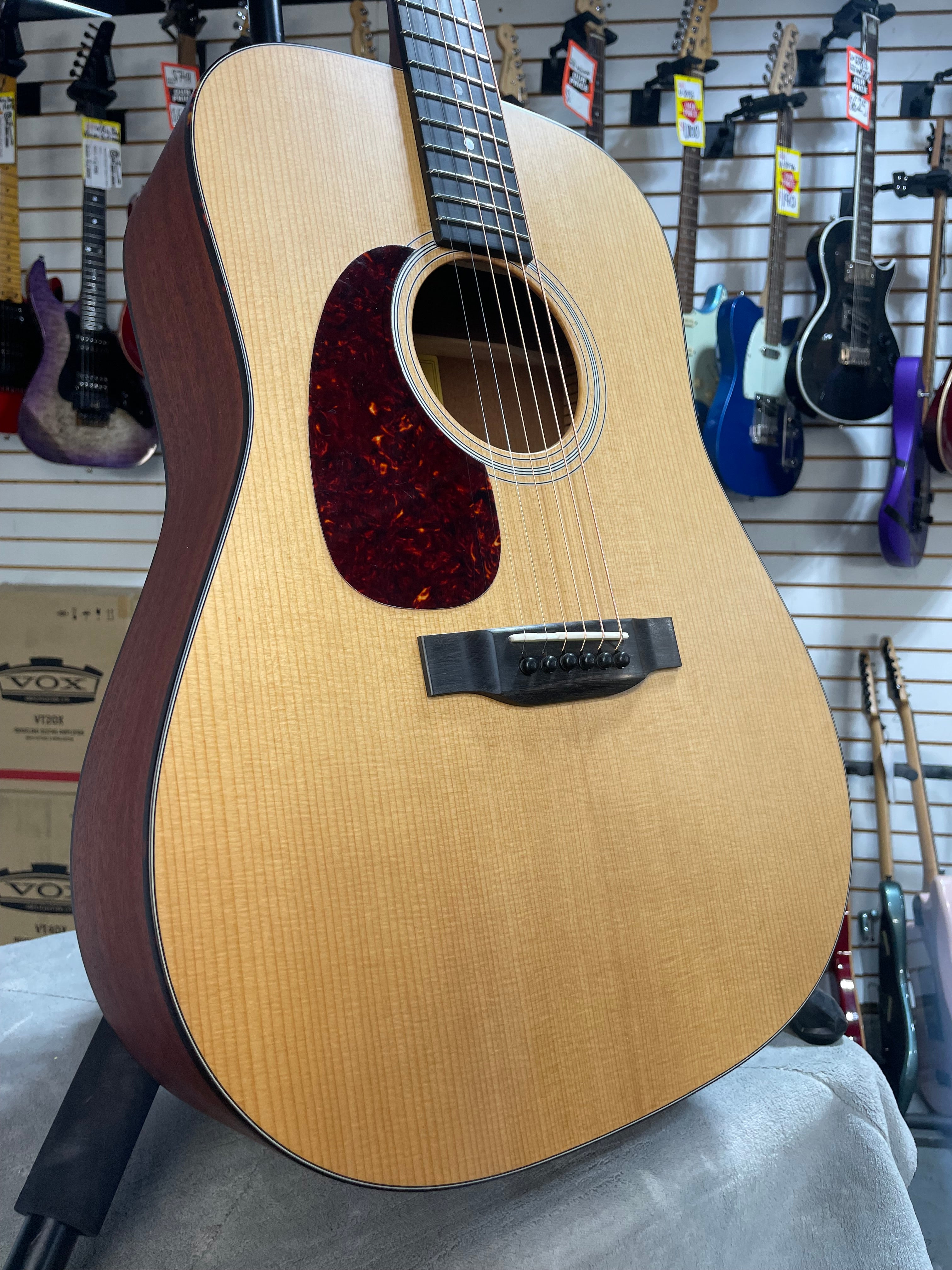 Eastman E1DL Acoustic Guitar - Natural w/ Gig Bag & PLEK*D #123