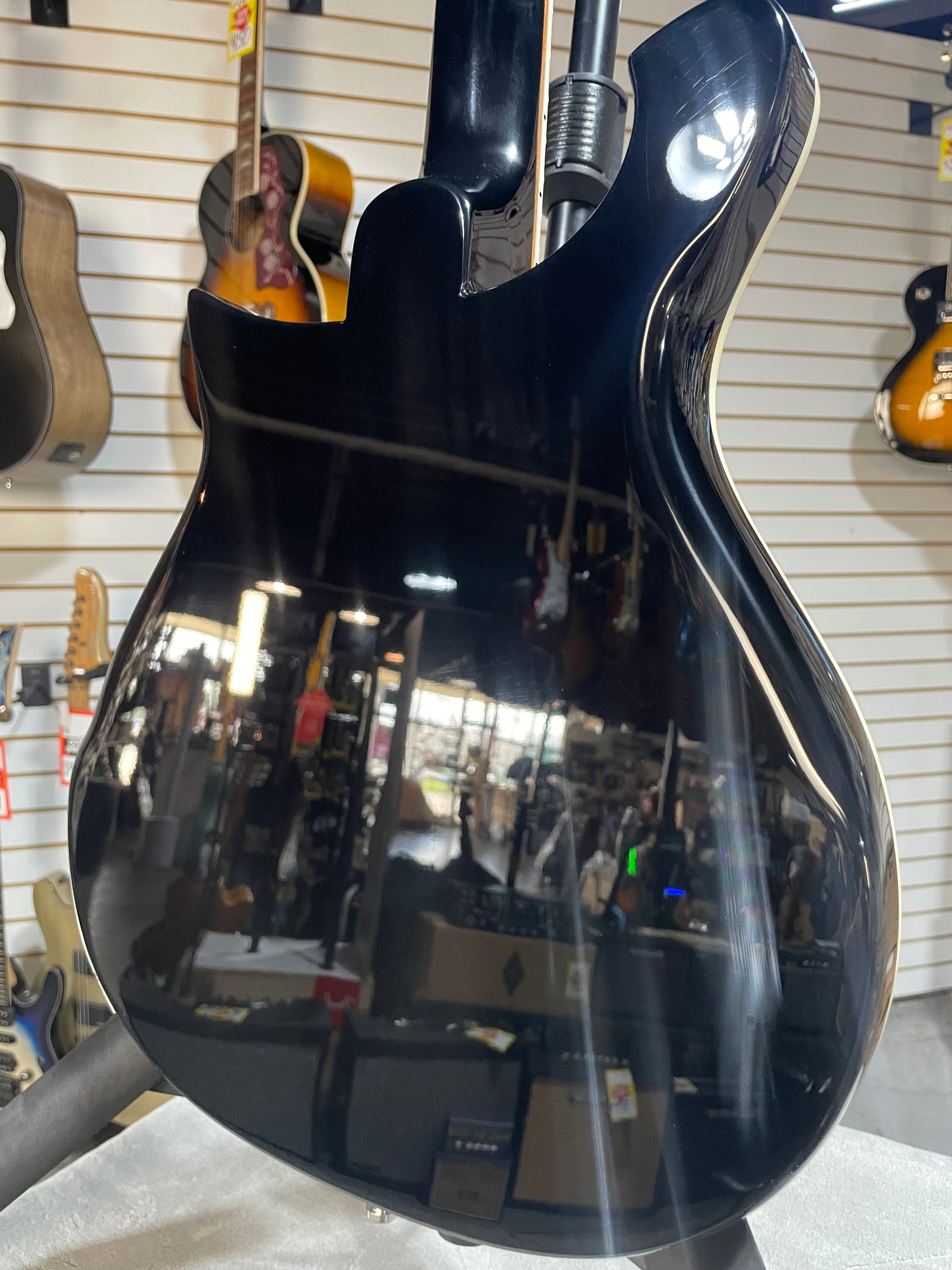 Rickenbacker 620JG Jetglo