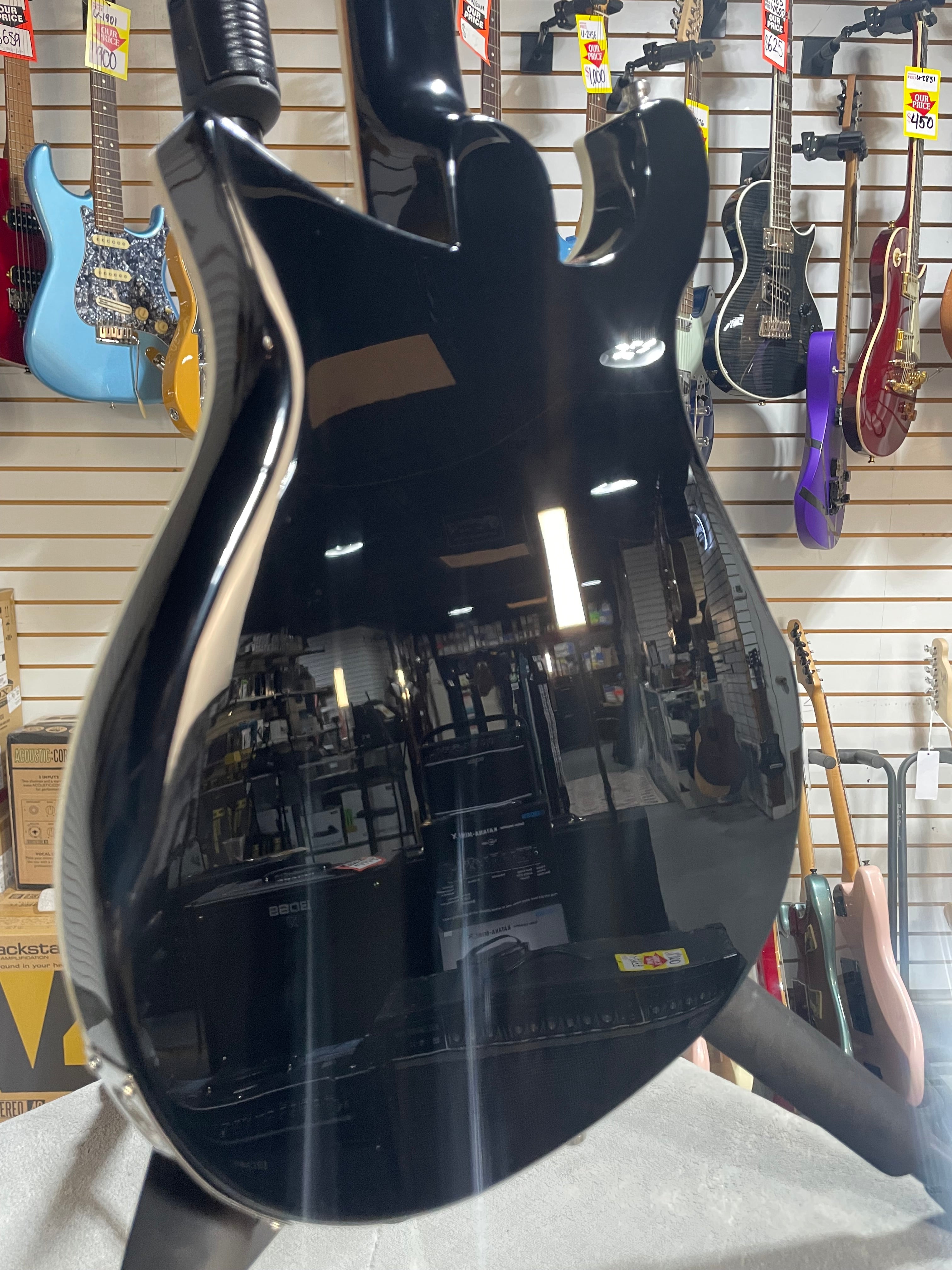 Rickenbacker 620JG Jetglo