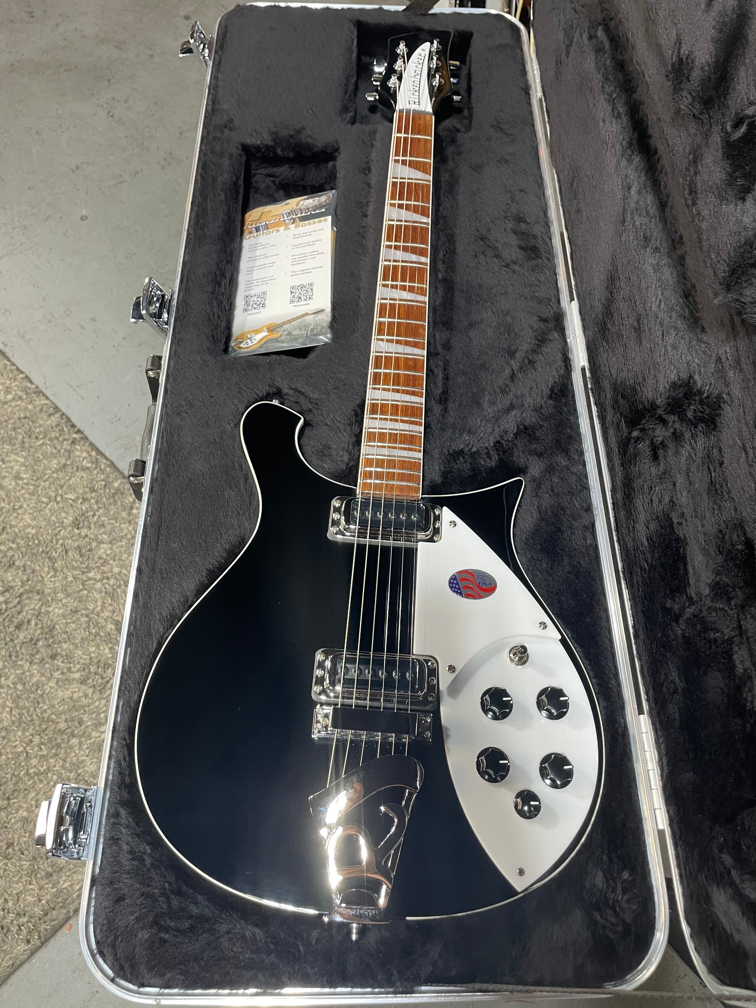 Rickenbacker 620JG Jetglo