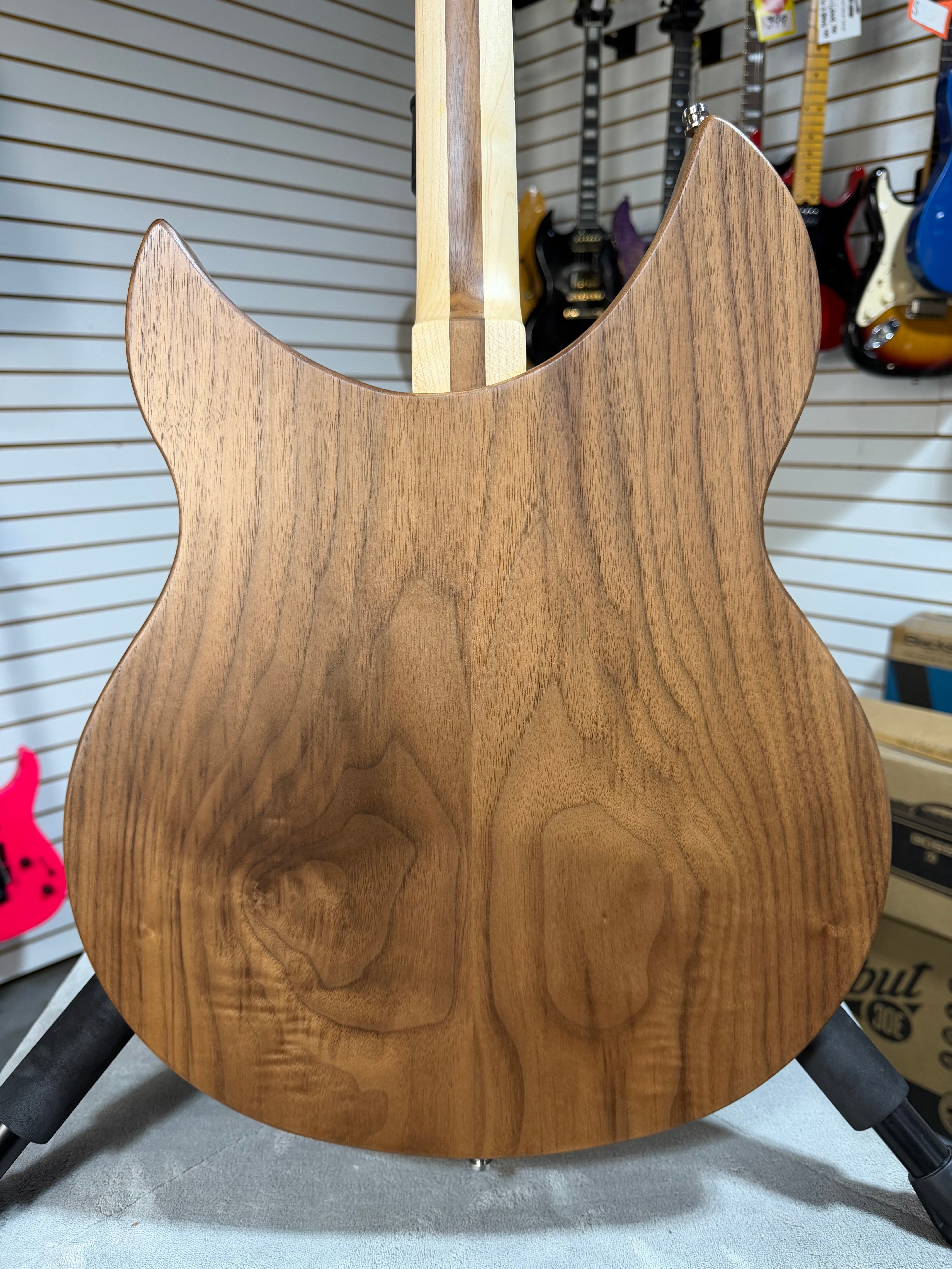 Rickenbacker 330/12W Walnut