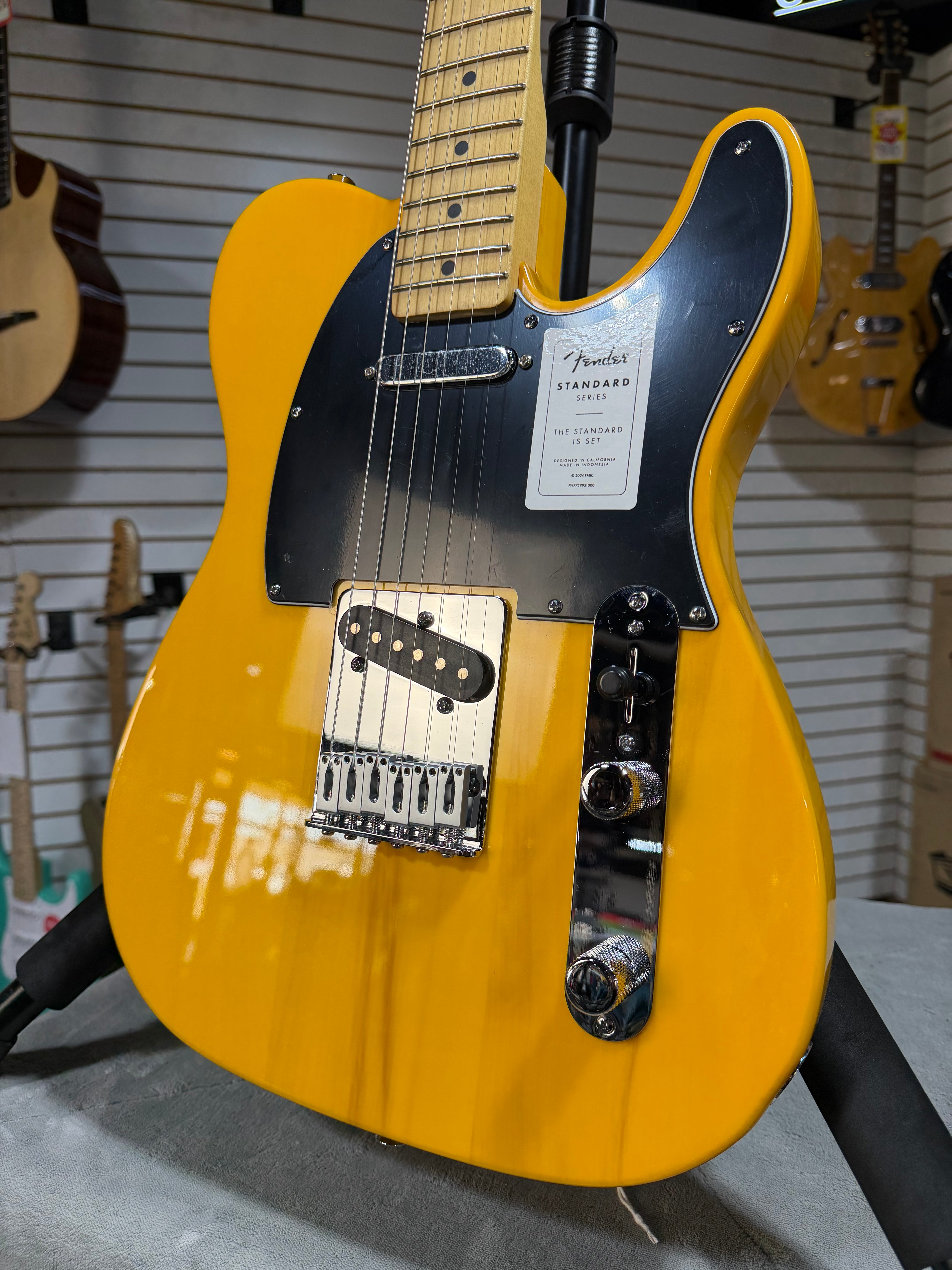 Fender Standard Telecaster Butterscotch Blonde