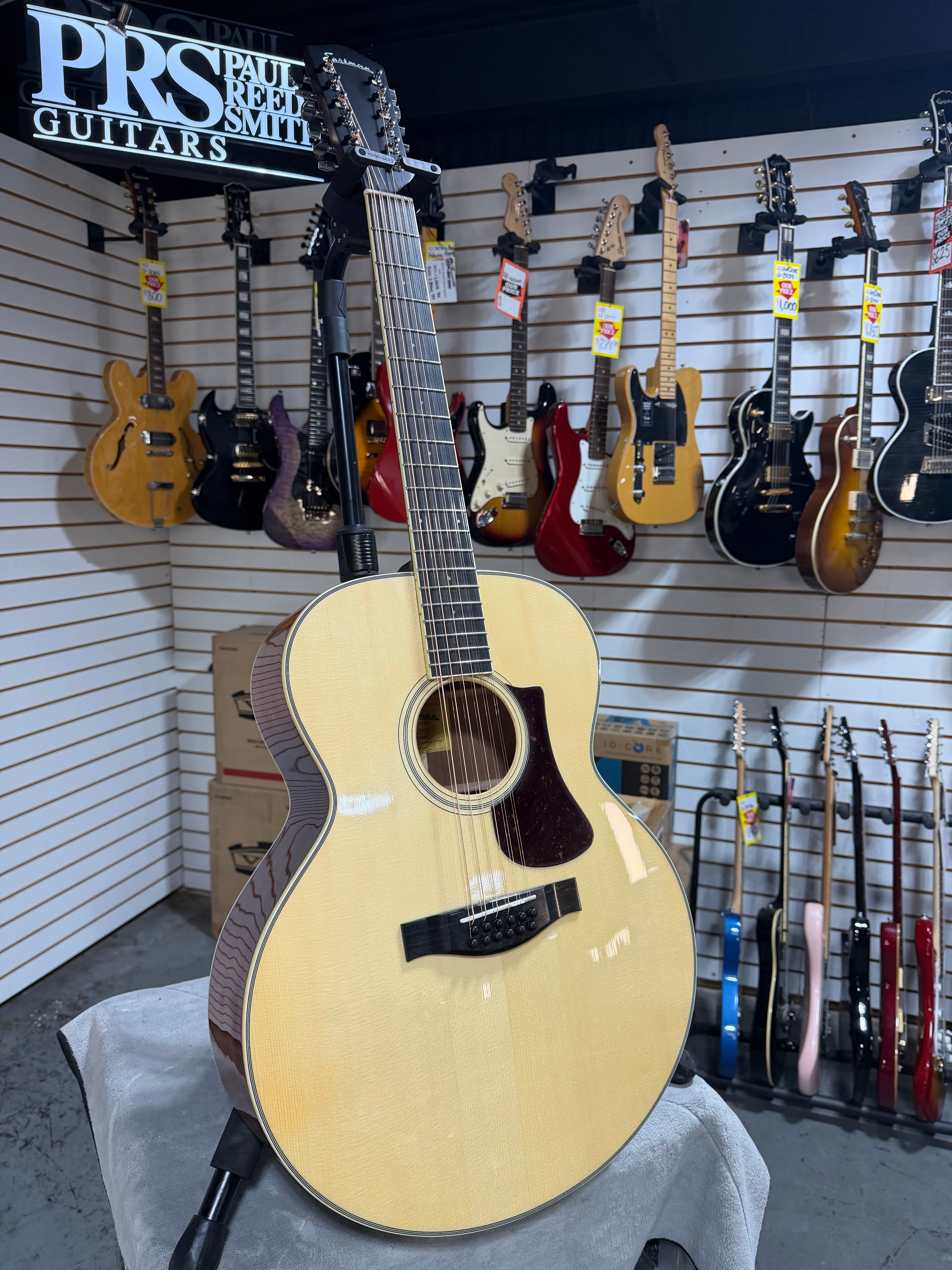 Eastman AC330E-12 Natural