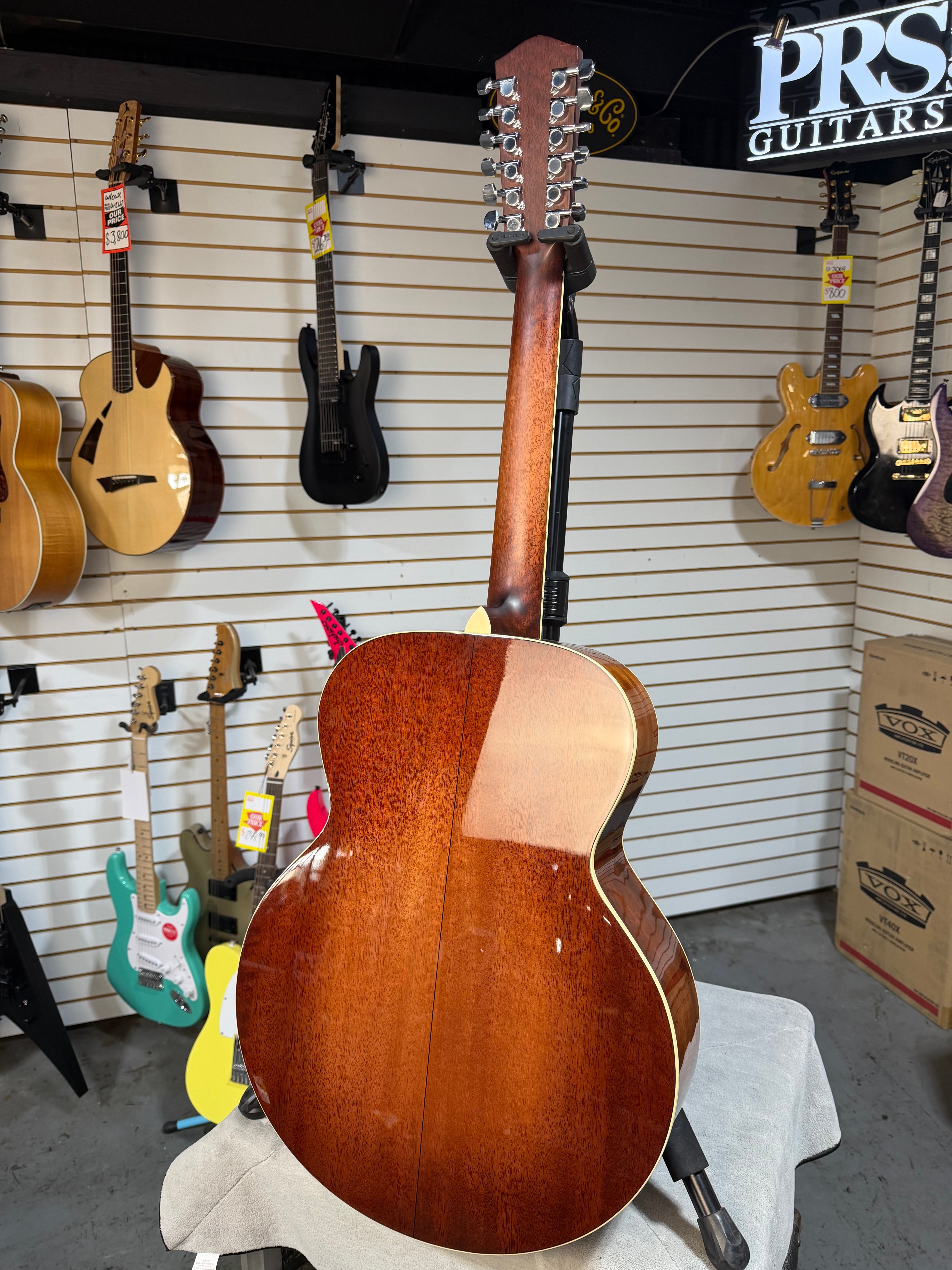 Eastman AC330E-12 Natural