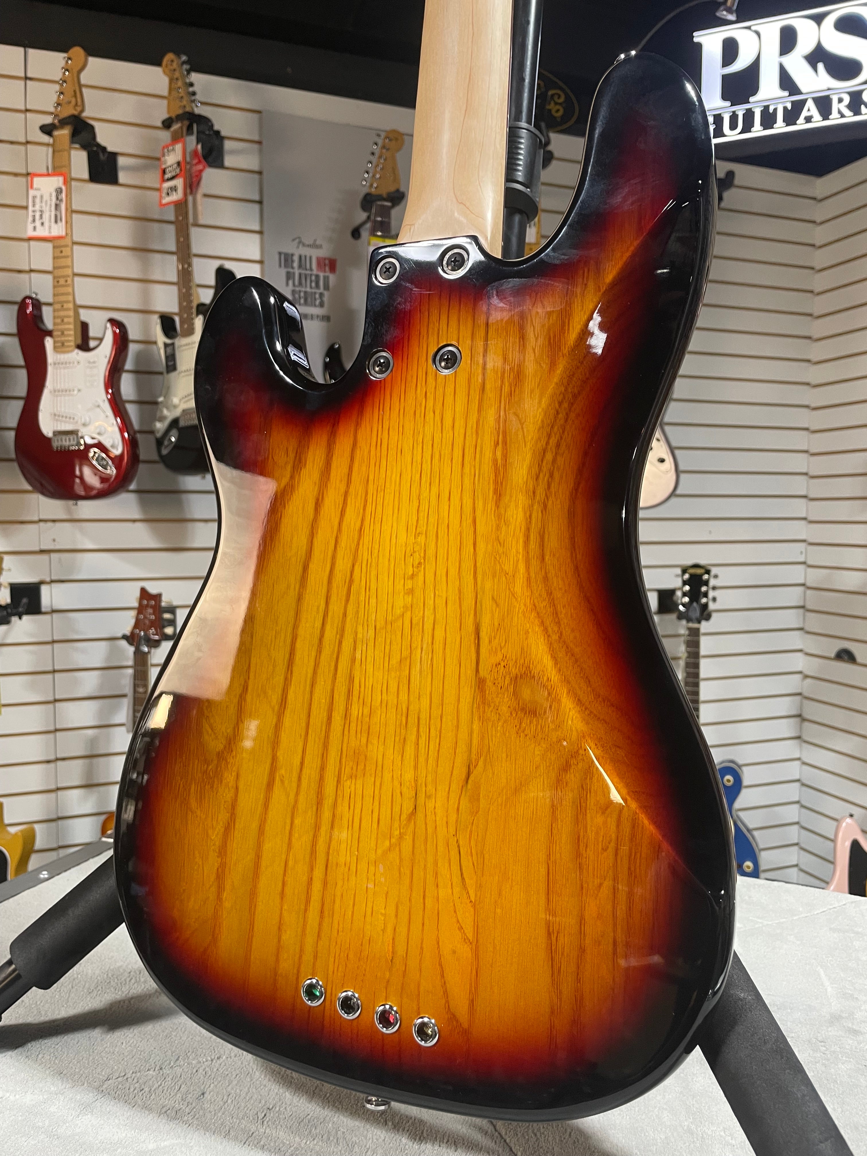 Lakland Skyline P style Vintage Bass 3 Tone Sunburst