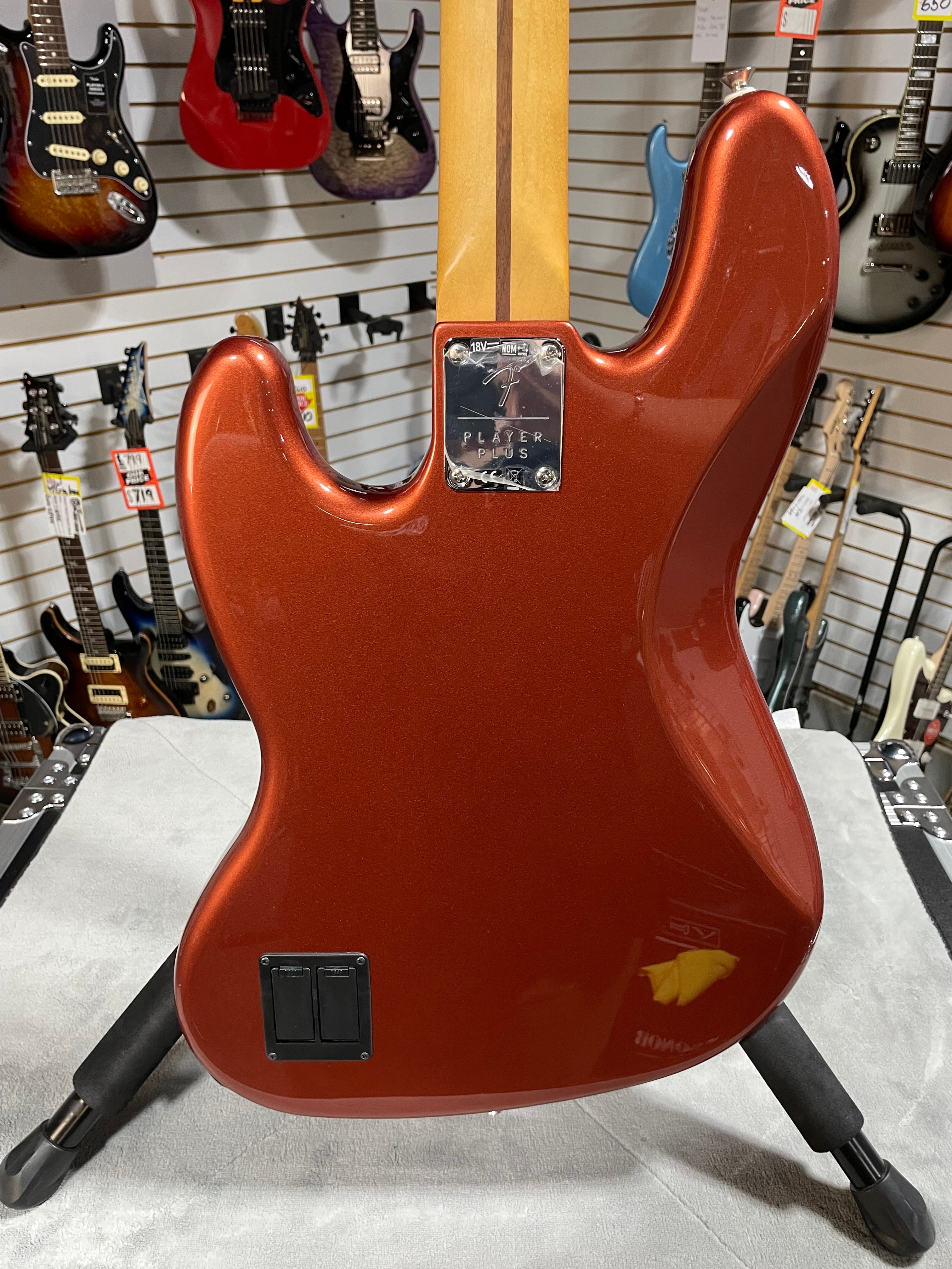 Player Plus Active Jazz Bass - Aged Candy Apple Red #231 GET PLEK'D!