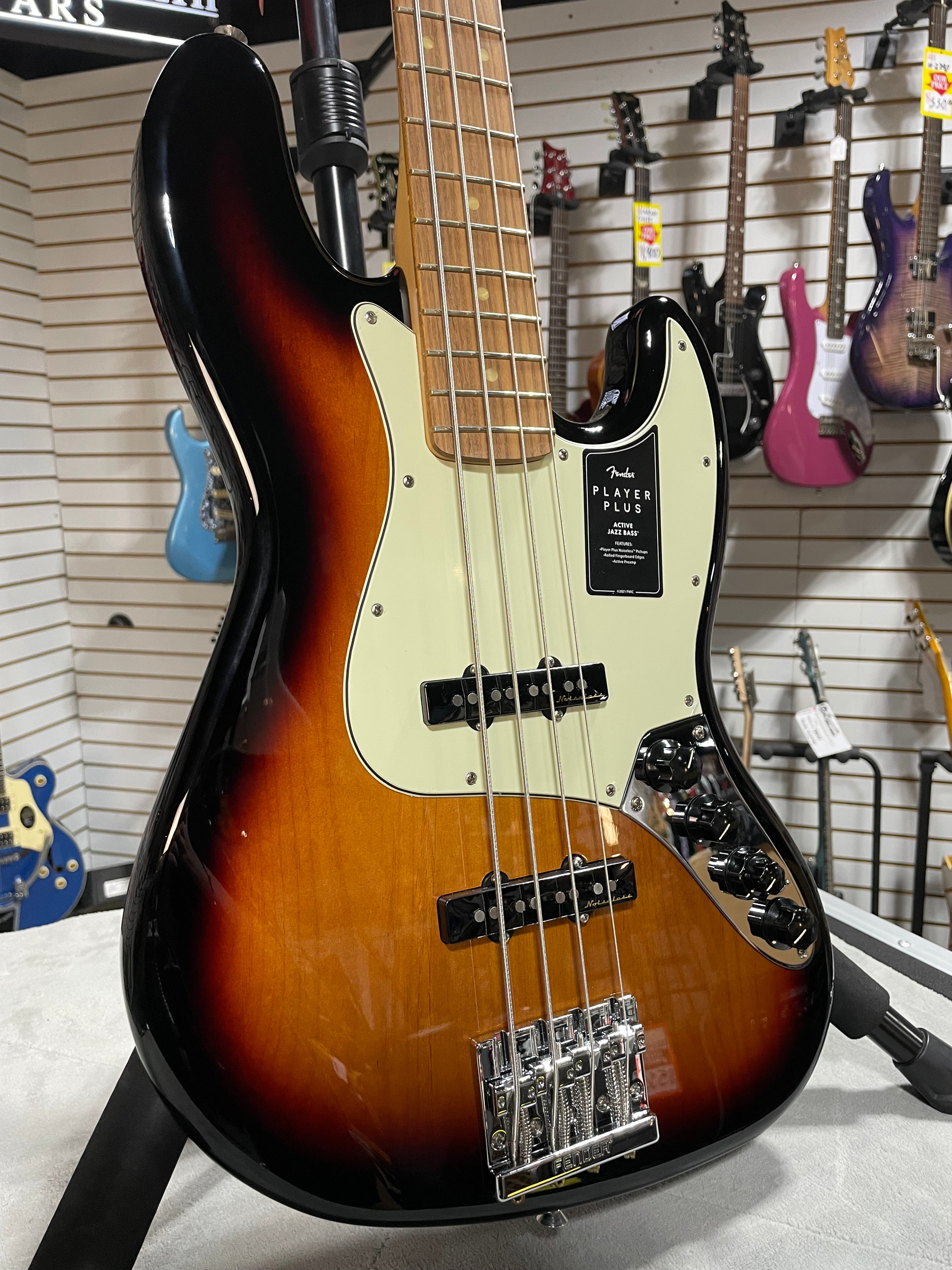 Player Plus Active Jazz Bass - 3-Tone Sunburst w/Pau Ferro Fretboard #475 GET PLEK'D!