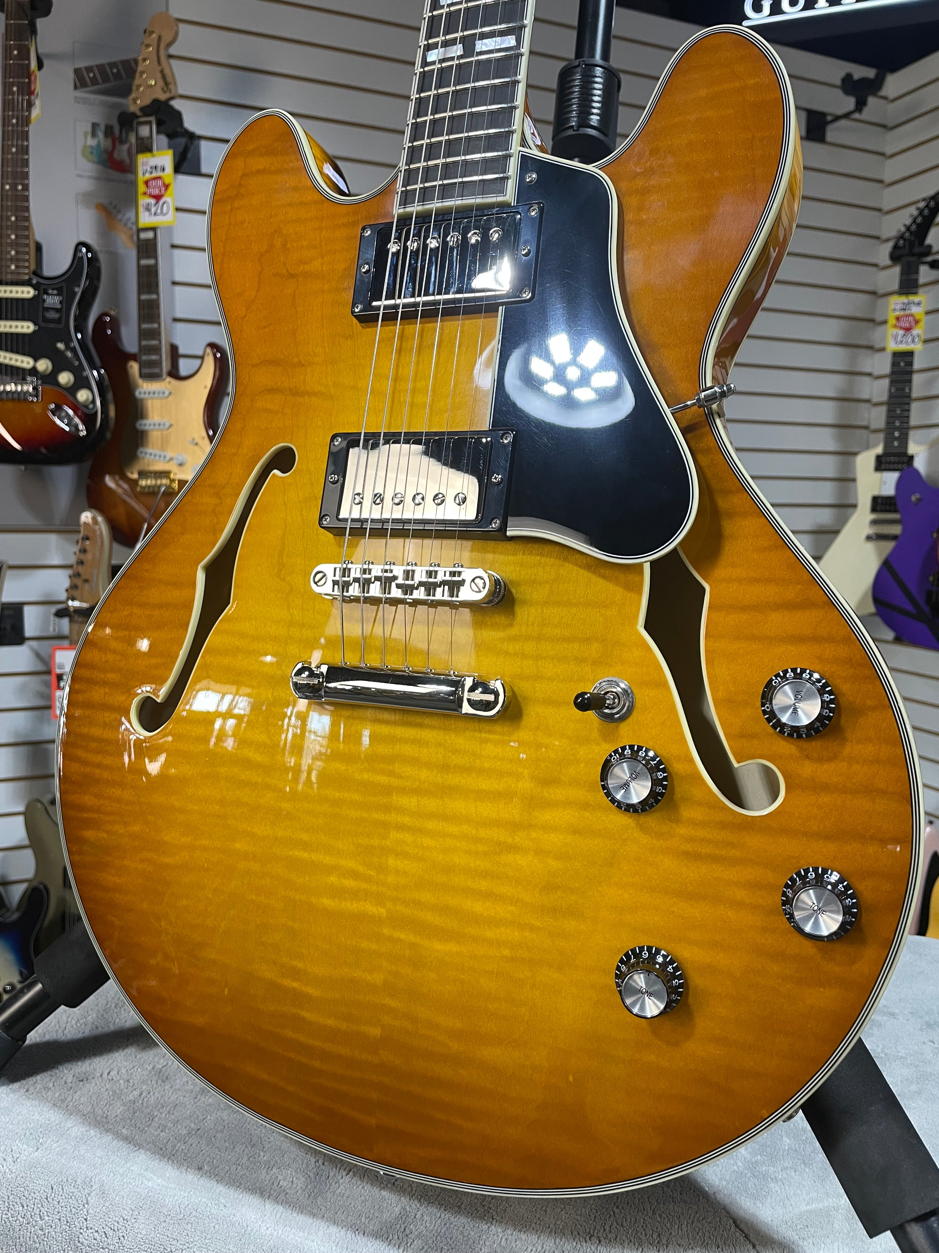 Eastman T486 Semi-Hollowbody Electric Guitar - Goldburst w/OHSC & PLEK*D #595