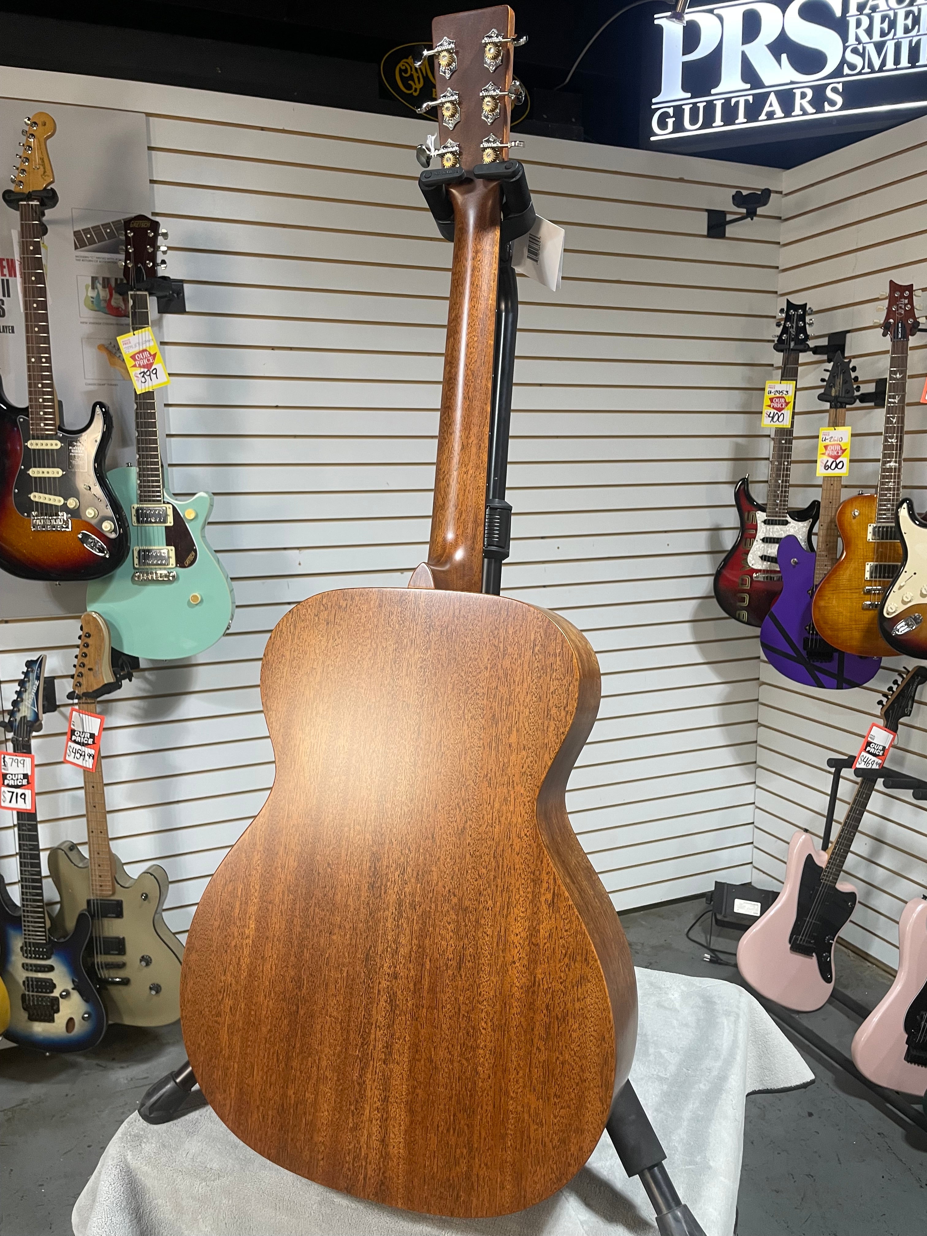 Martin Standard Series 000-17 Acoustic Guitar - Mahogany - OHSC & PLEK*D
