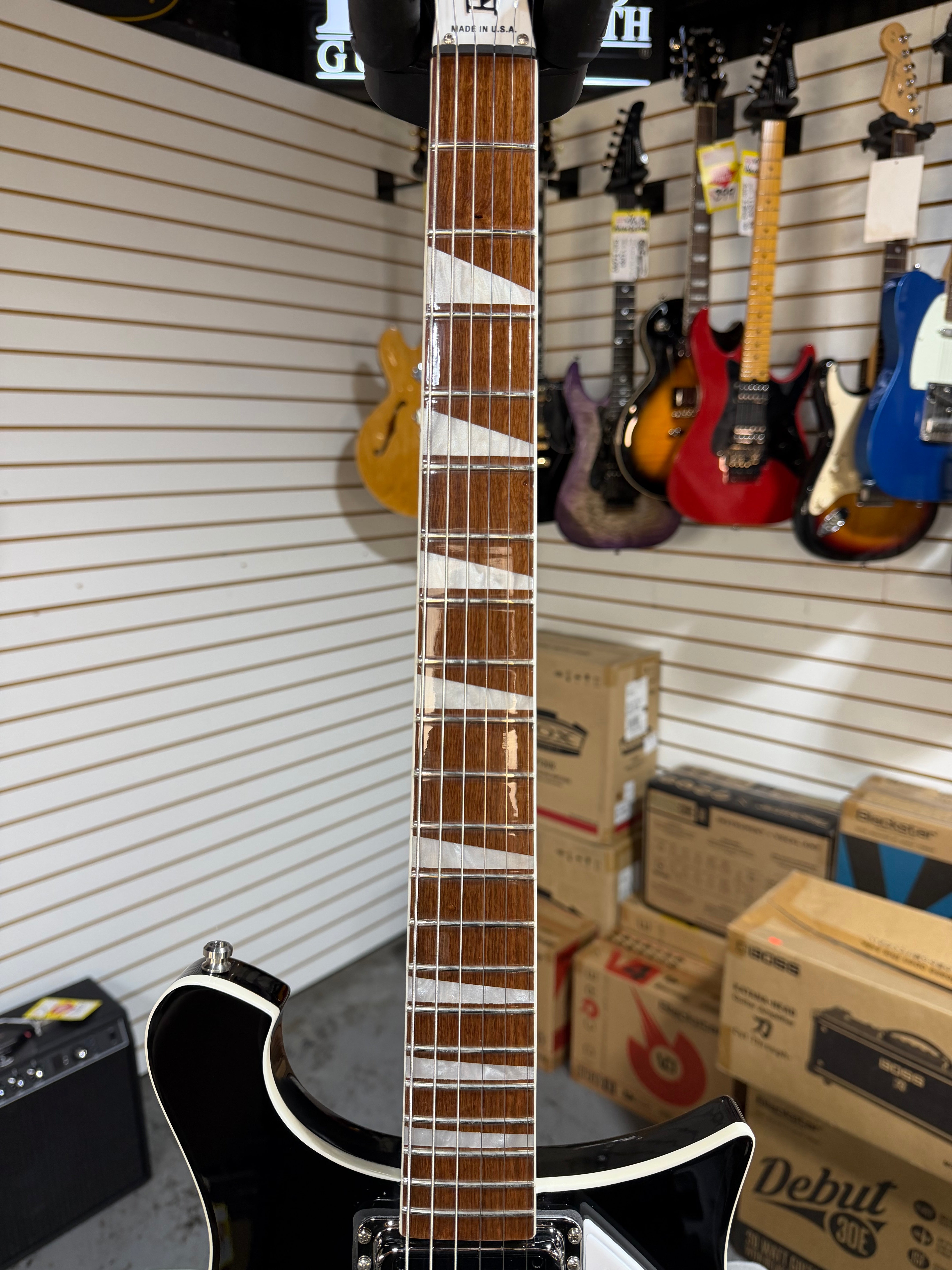 Rickenbacker 620 Jetglo