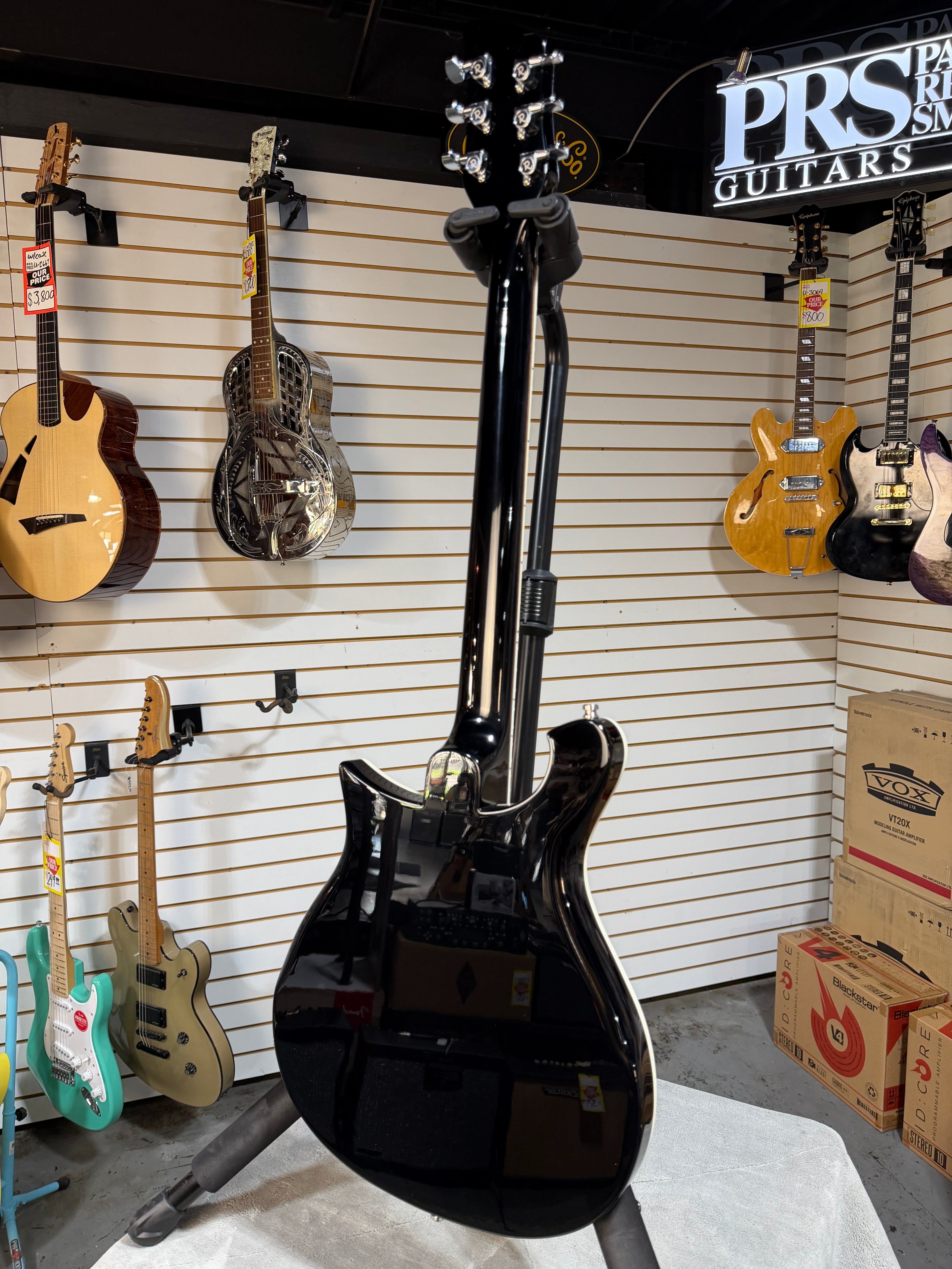 Rickenbacker 620 Jetglo