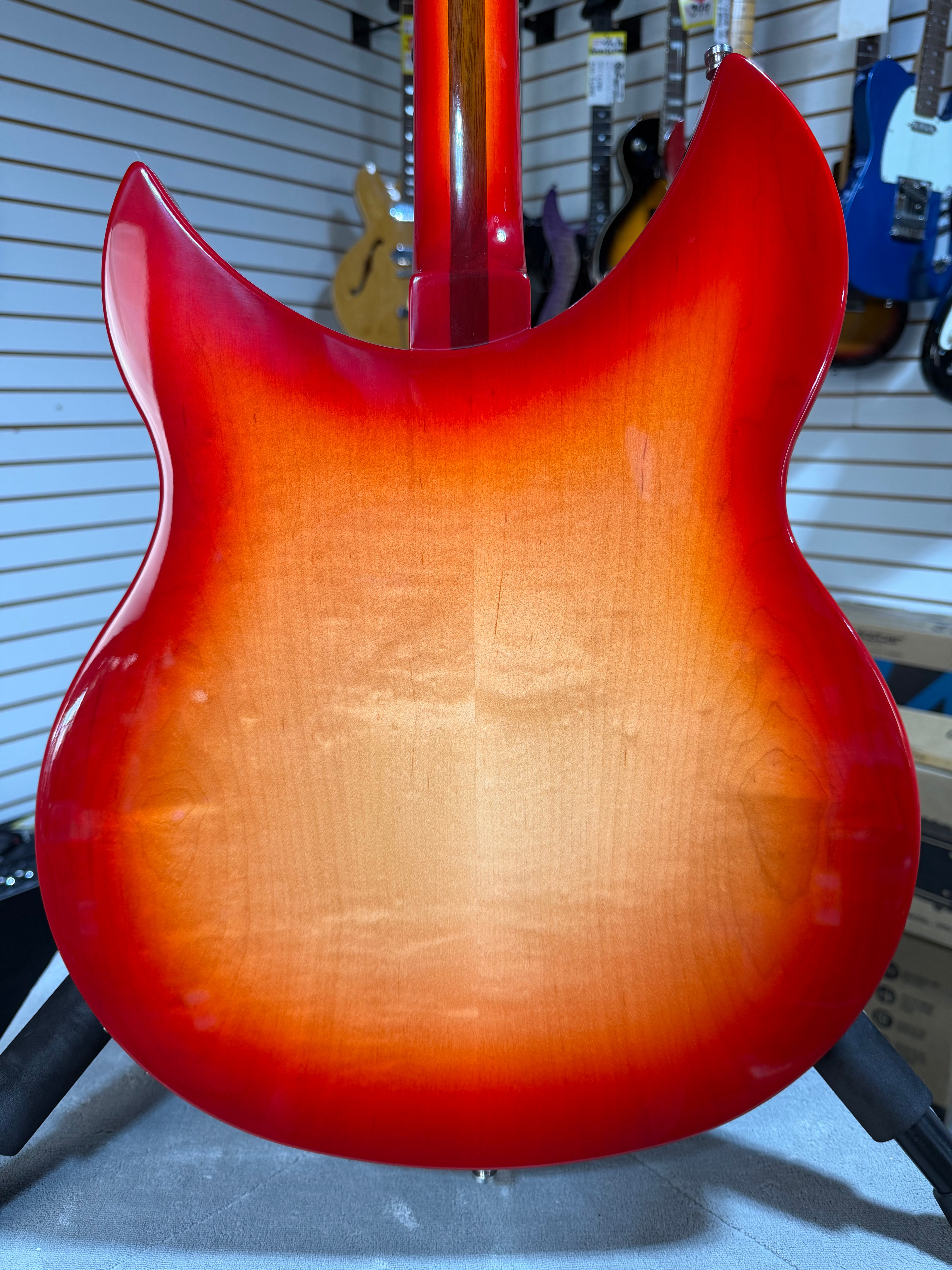 Rickenbacker 330/12 Fireglo