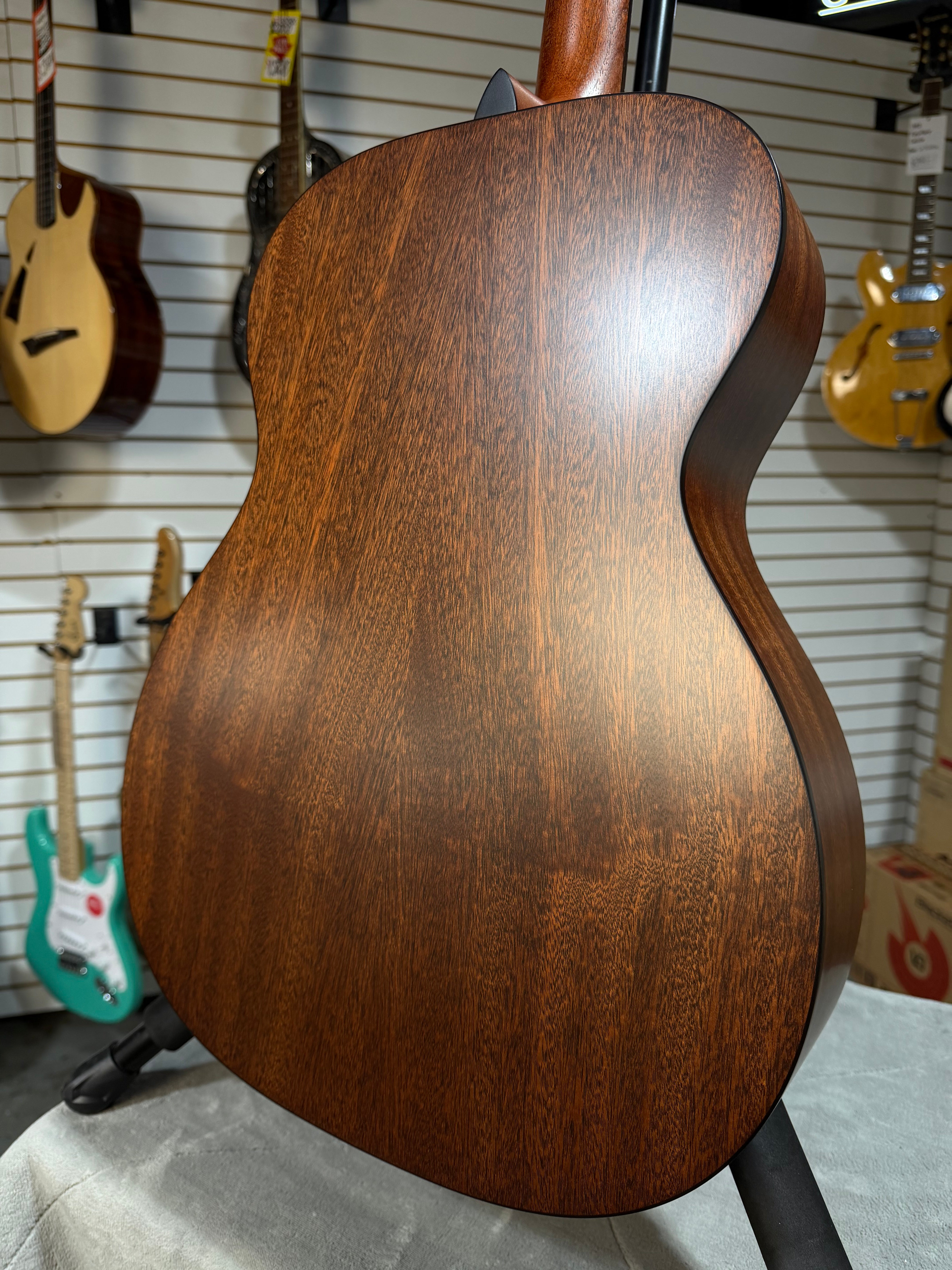 Martin 000-10E Shawn Mendes Natural