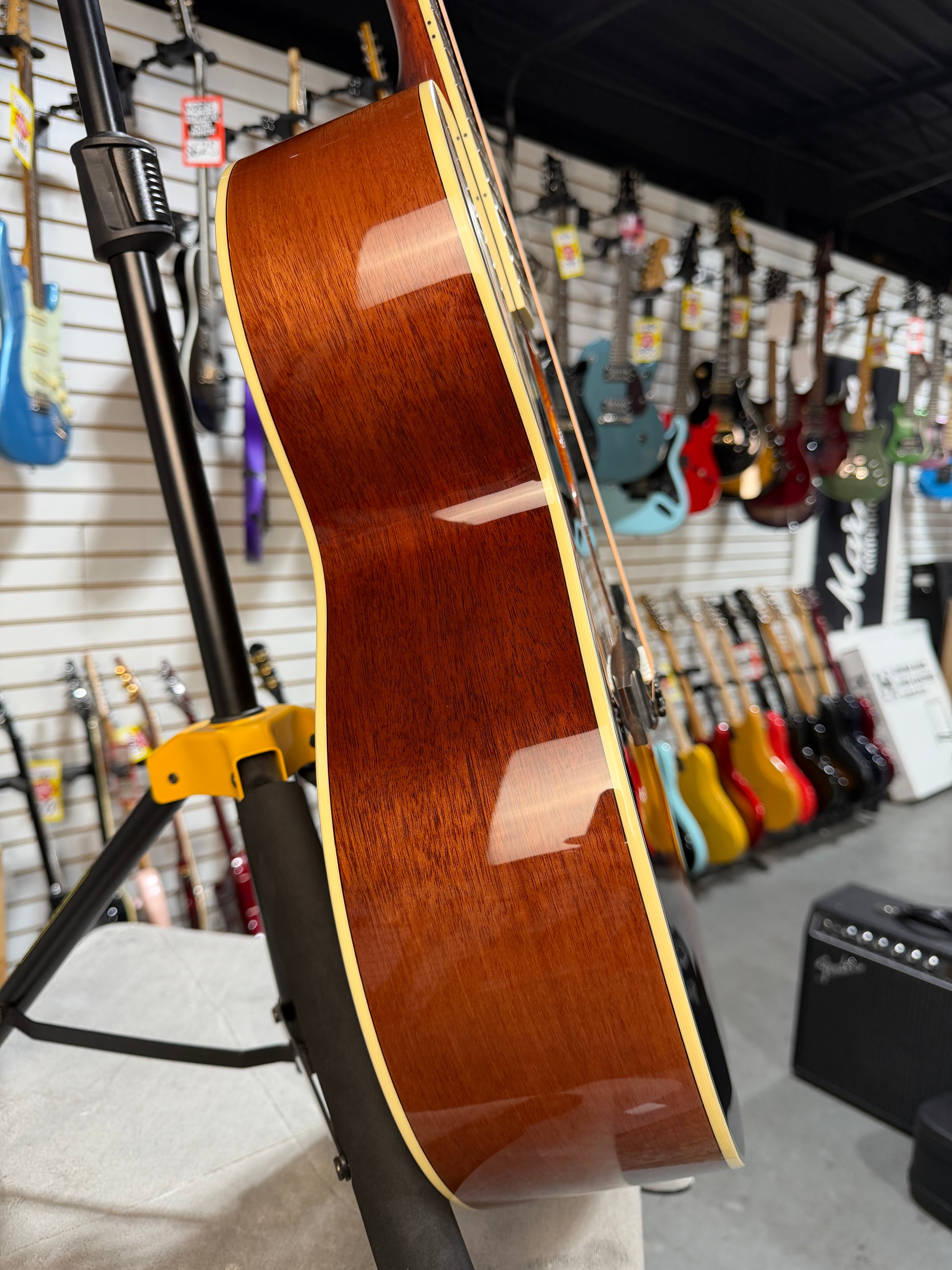 Eastman AC330E-12 Sunburst
