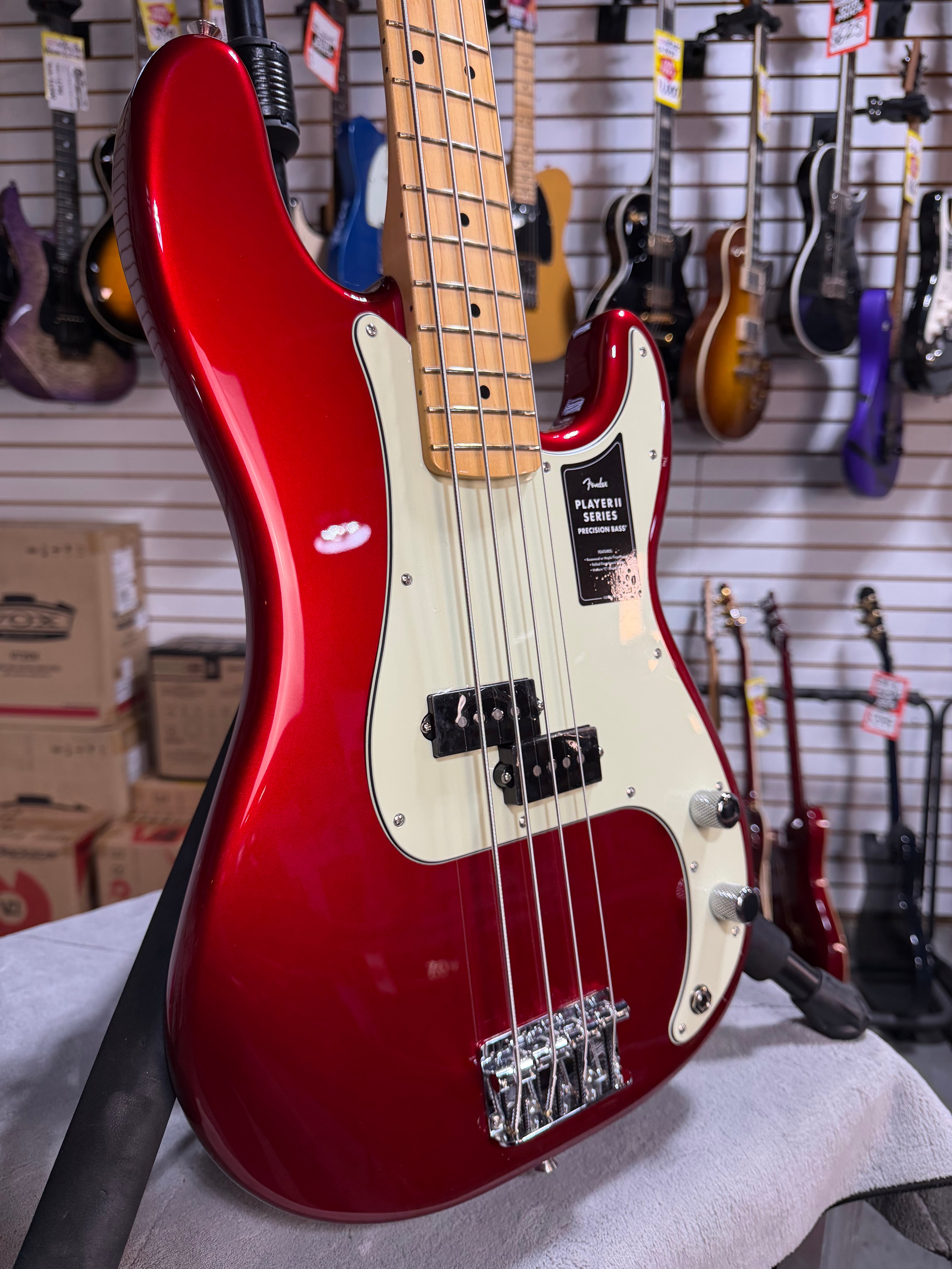 Fender 75th Anniversary Player II Precision Bass Candy Apple Red