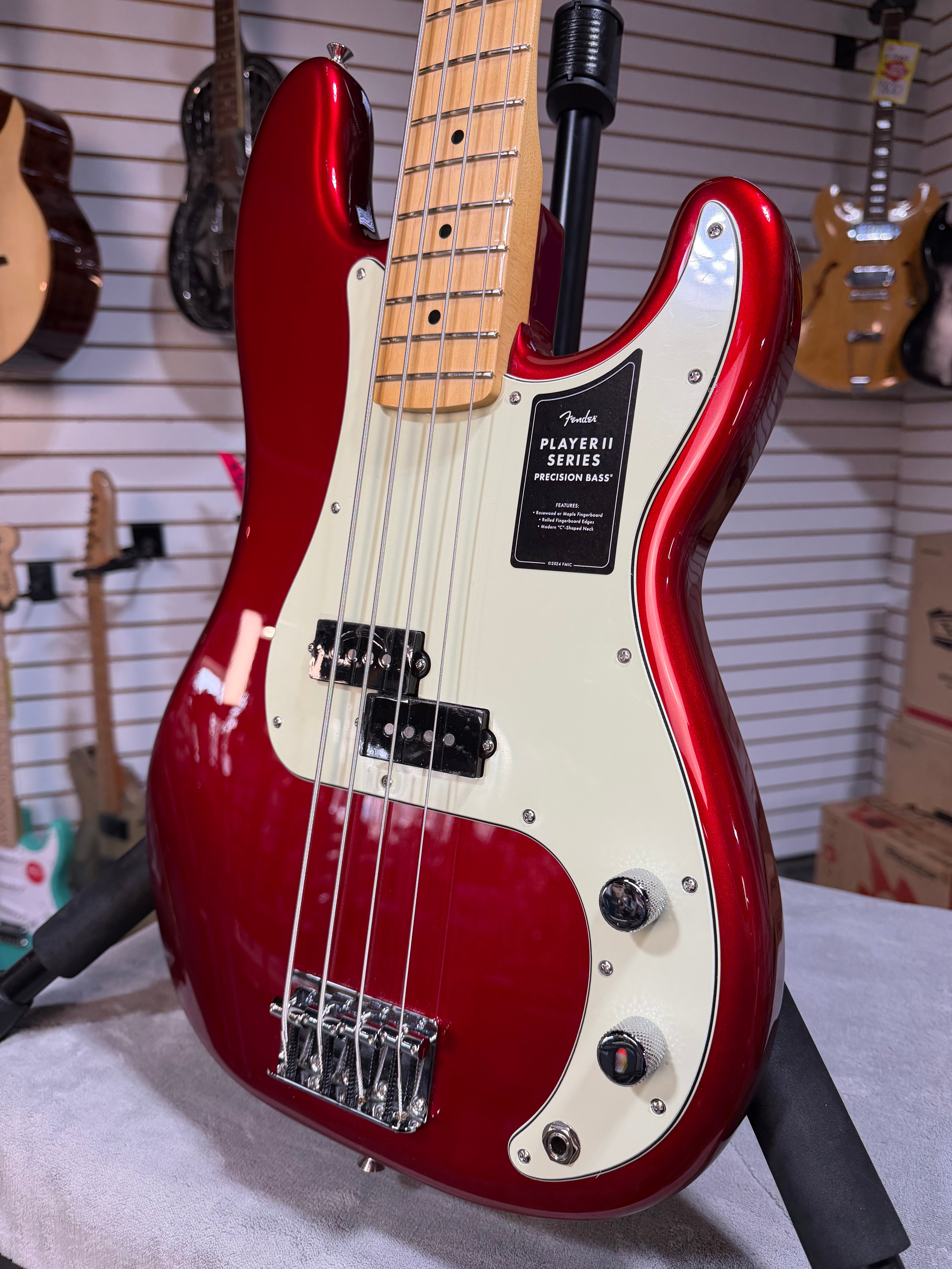 Fender 75th Anniversary Player II Precision Bass Candy Apple Red