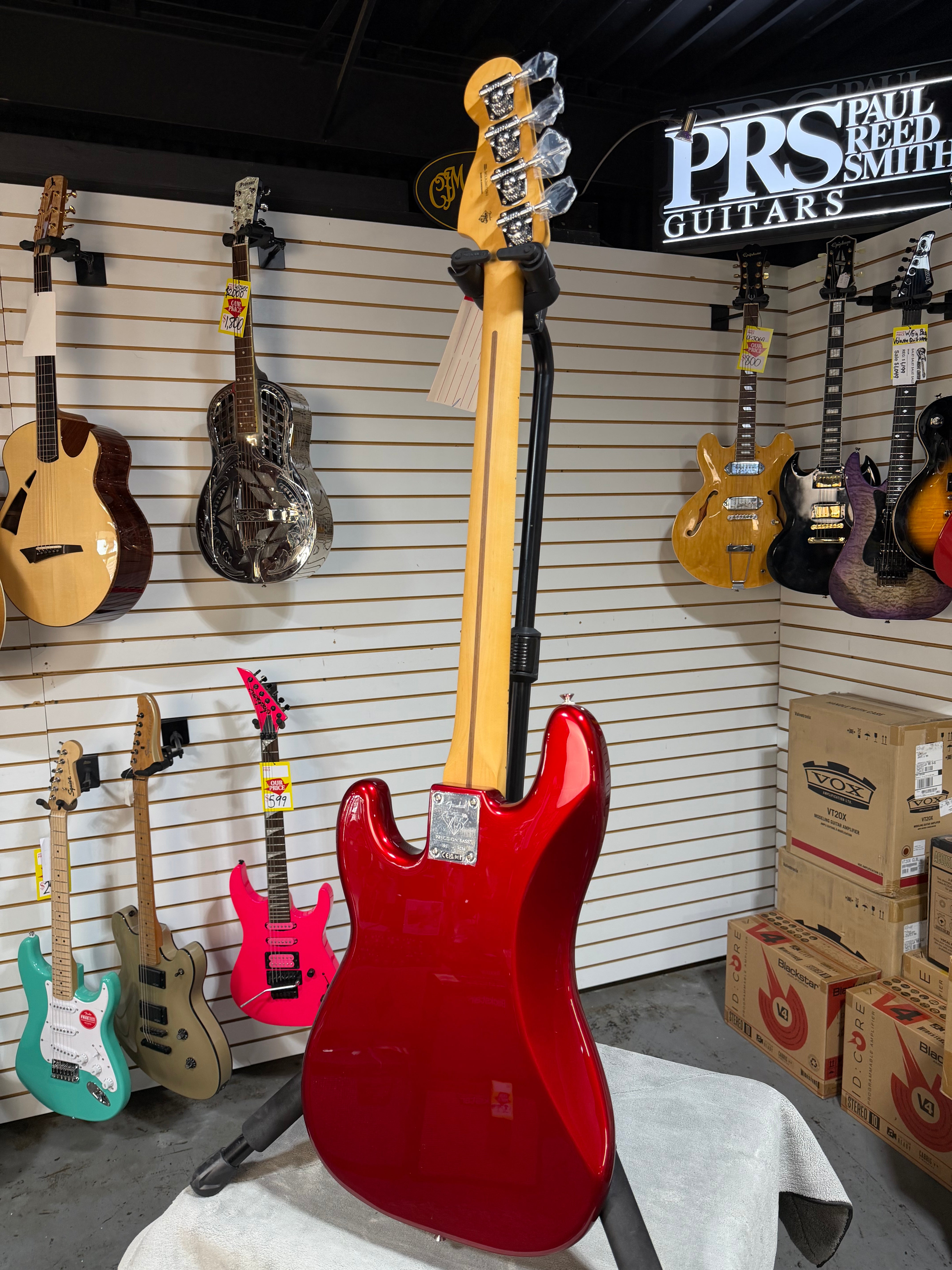 Fender 75th Anniversary Player II Precision Bass Candy Apple Red