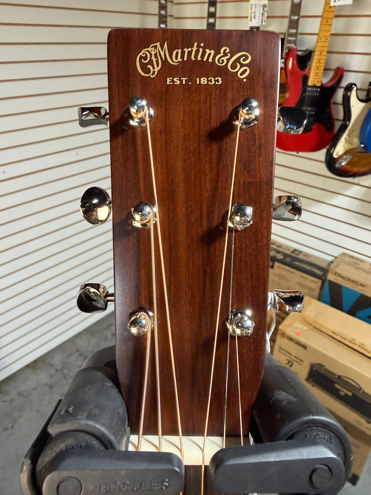 Martin 00-18 Joe Bonamassa Sunburst