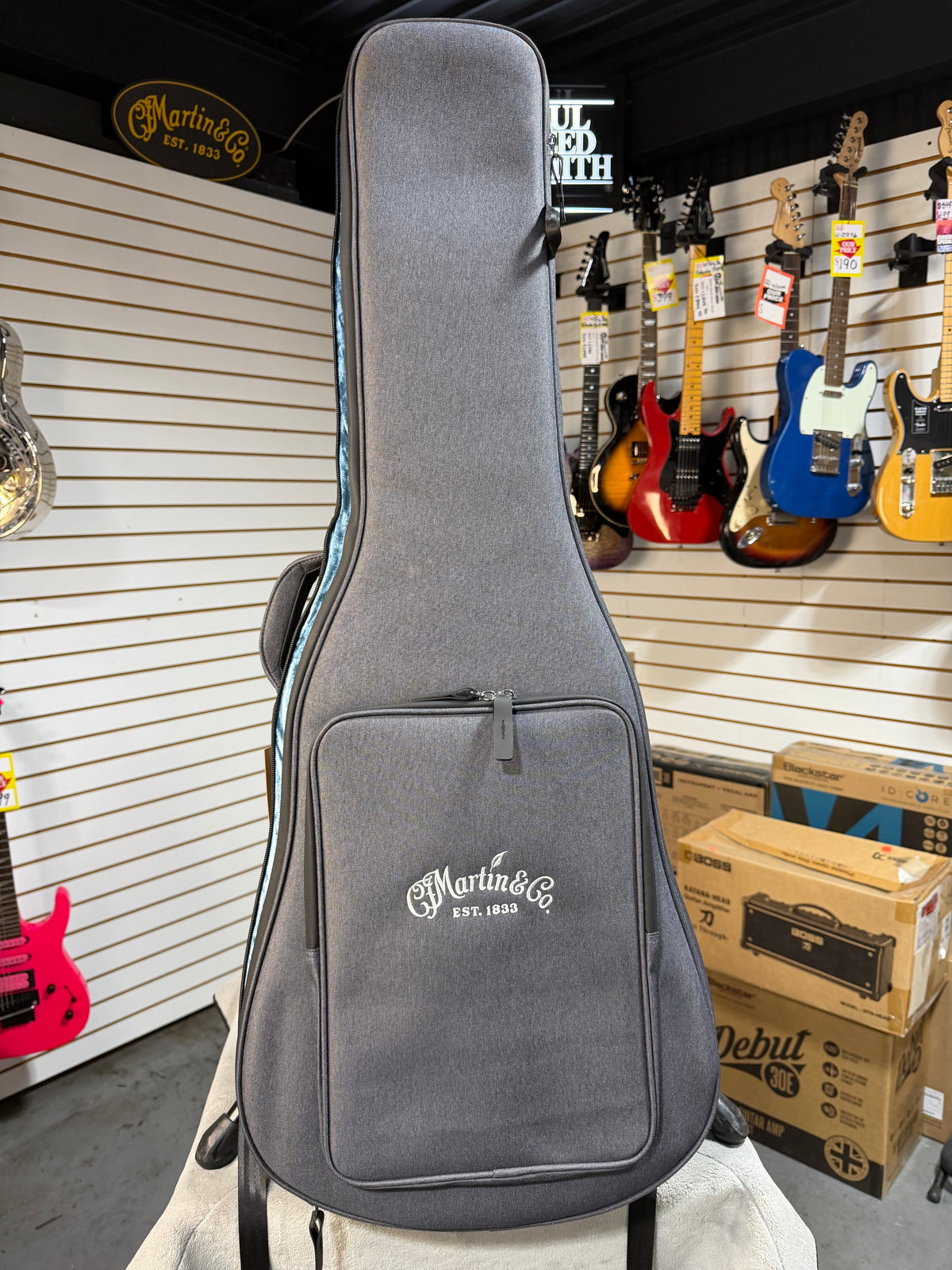 Martin 00-10E Road Series Retro Joe Bonamassa Signature Sunburst