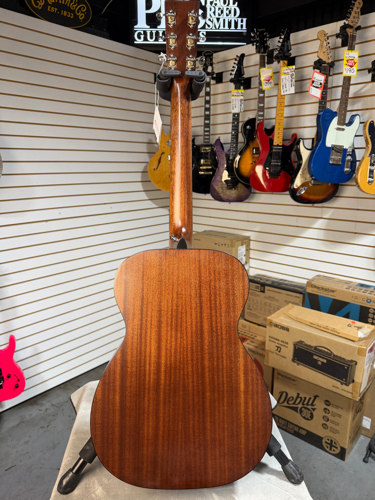 Martin 00-10E Road Series Retro Joe Bonamassa Signature Sunburst