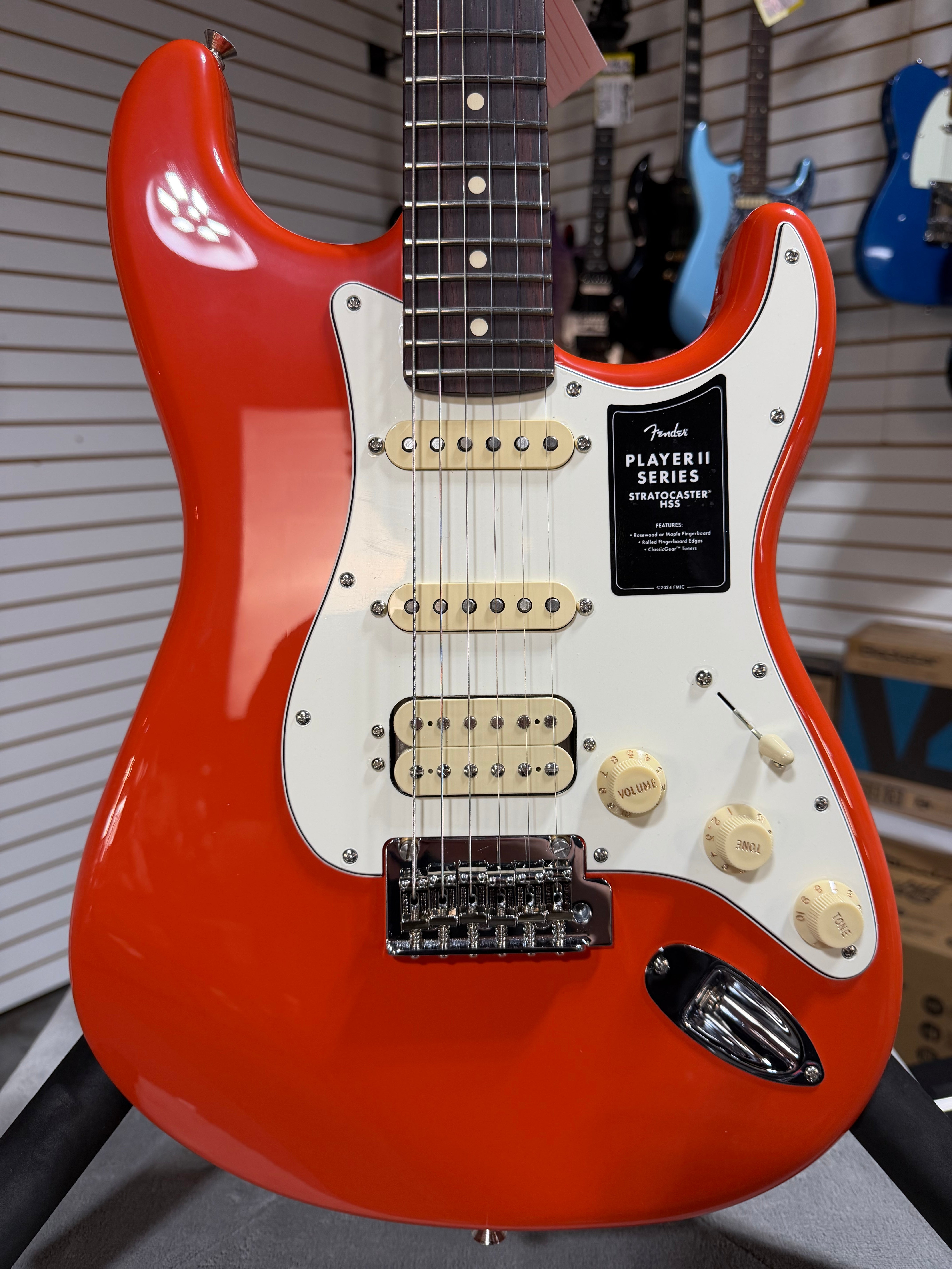 Fender Player II Stratocaster HSS Coral Red