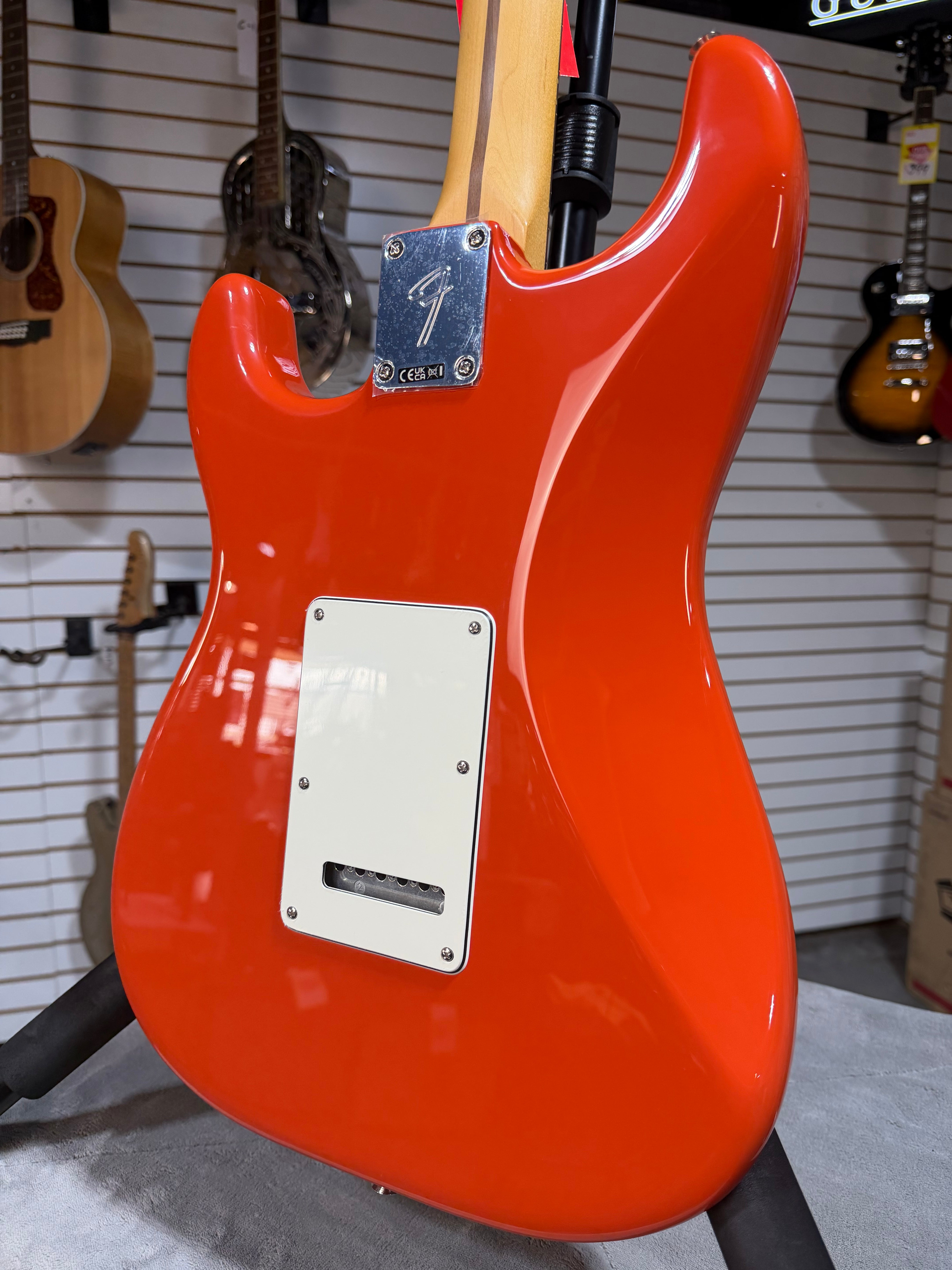 Fender Player II Stratocaster HSS Coral Red