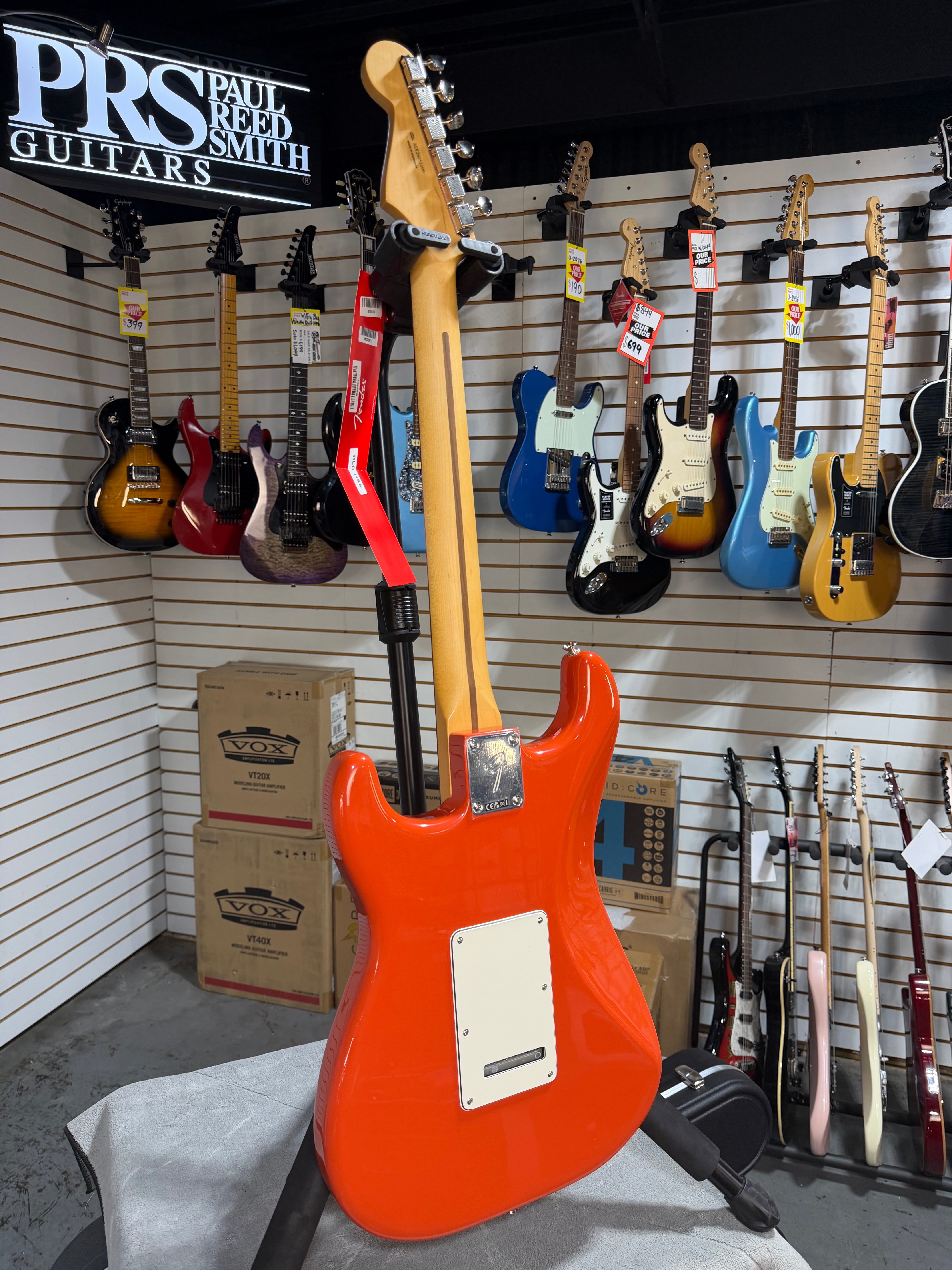 Fender Player II Stratocaster HSS Coral Red
