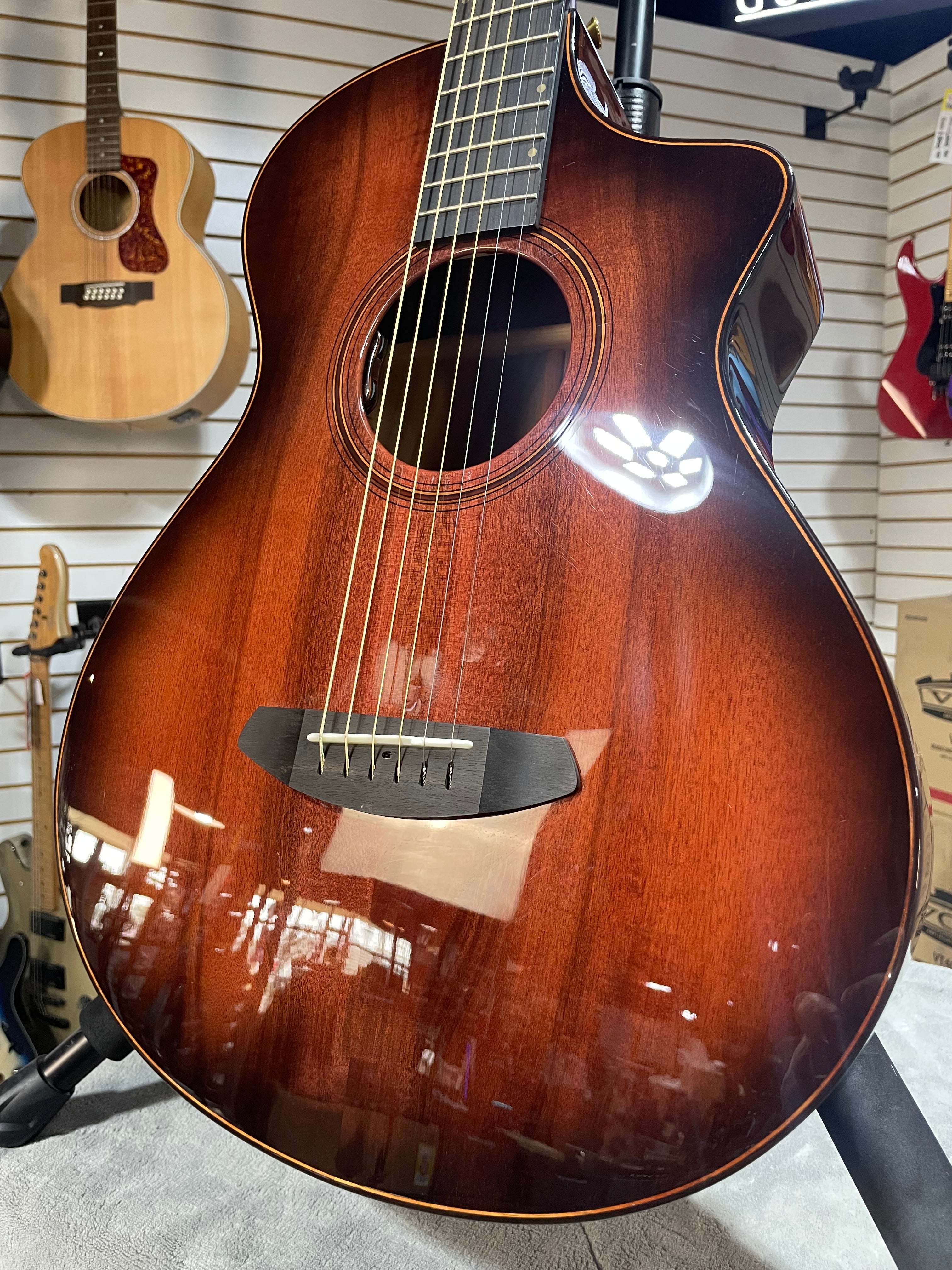 Breedlove Oregon Concertina CE Limited Edition Sunset Burst