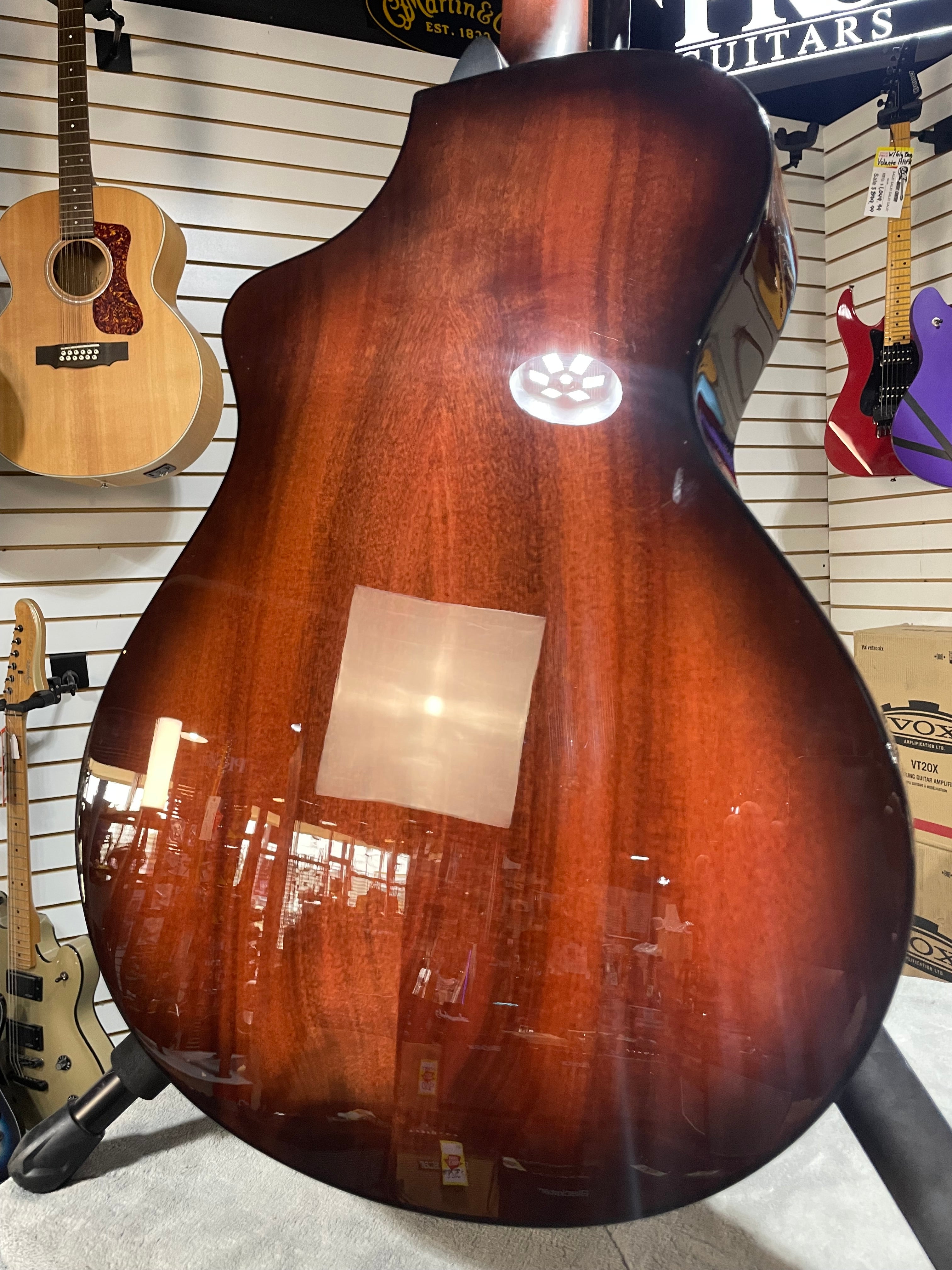 Breedlove Oregon Concertina CE Limited Edition Sunset Burst