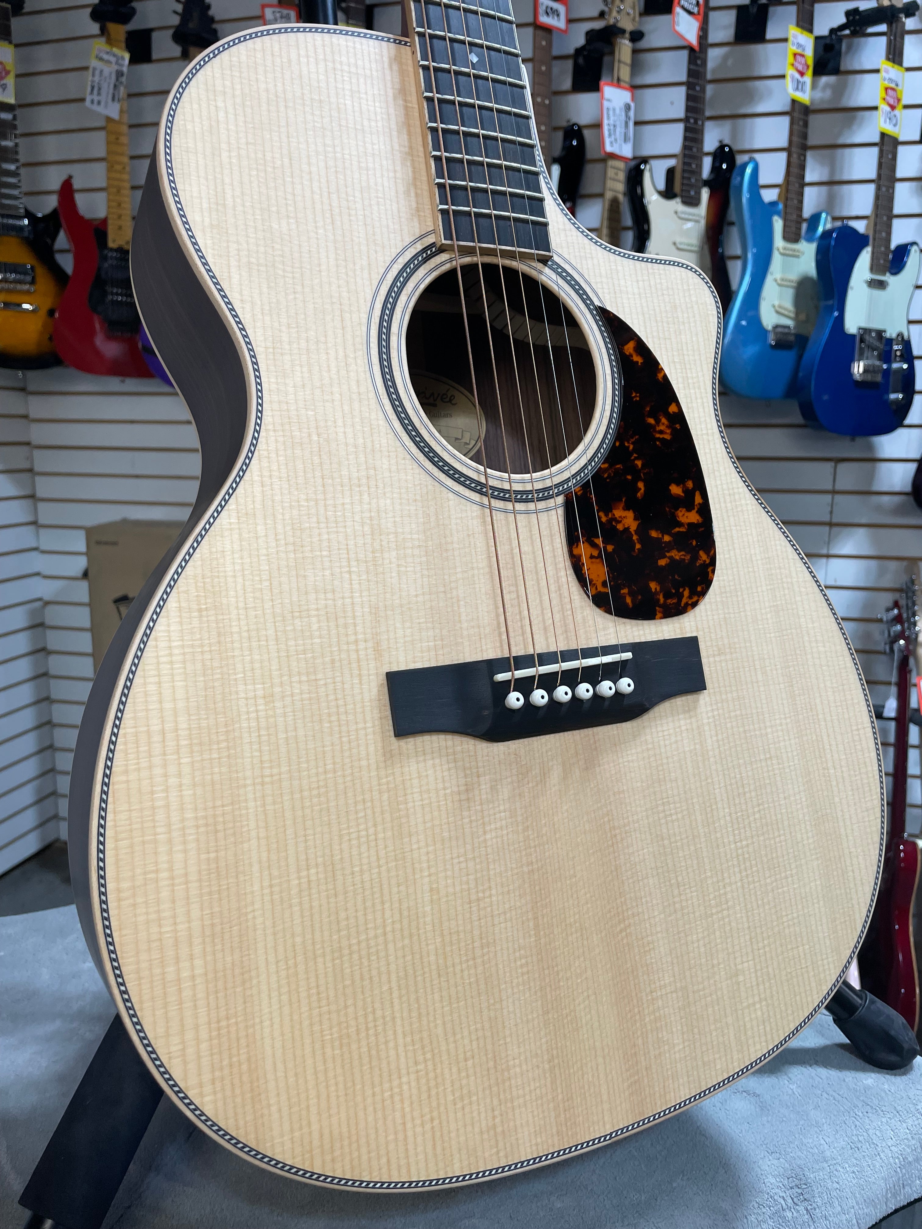 Larrivee VM-40 Acoustic Guitar - Natural - OHSC & PLEK*D