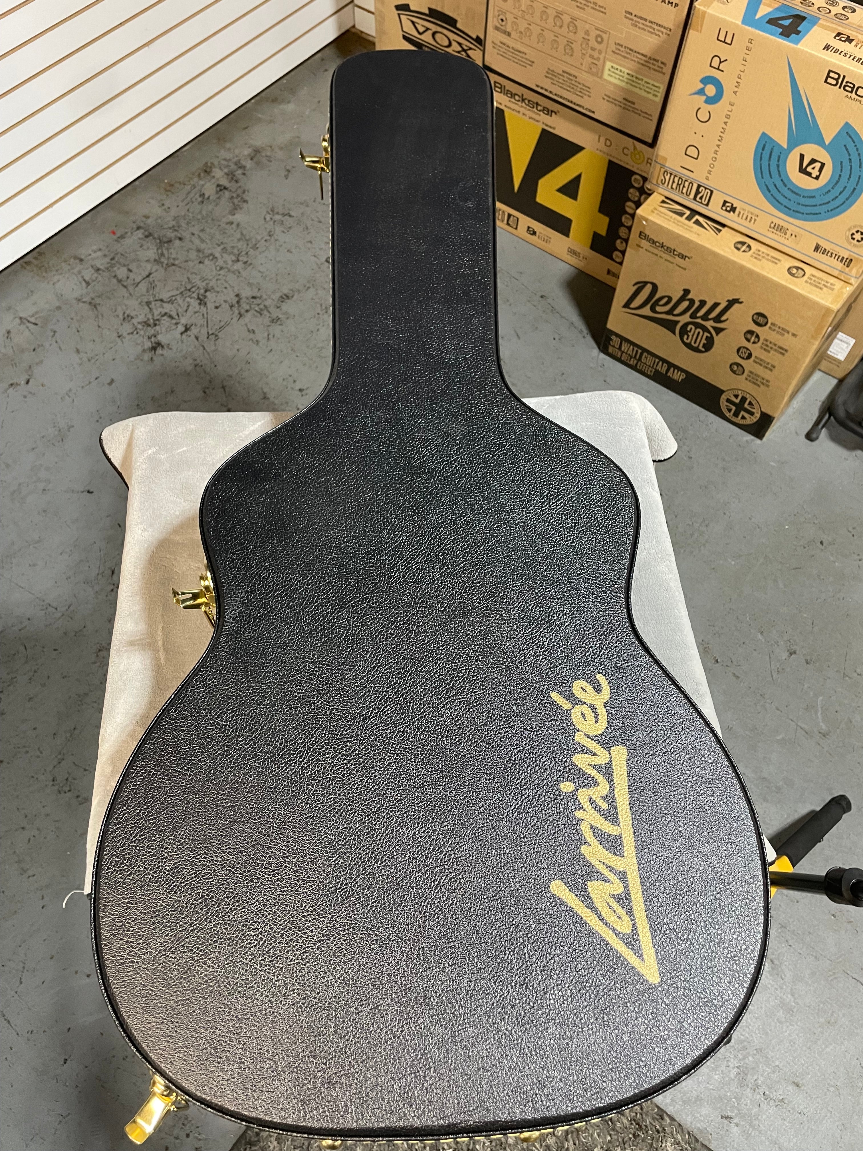 Larrivee VM-40 Acoustic Guitar - Natural - OHSC & PLEK*D