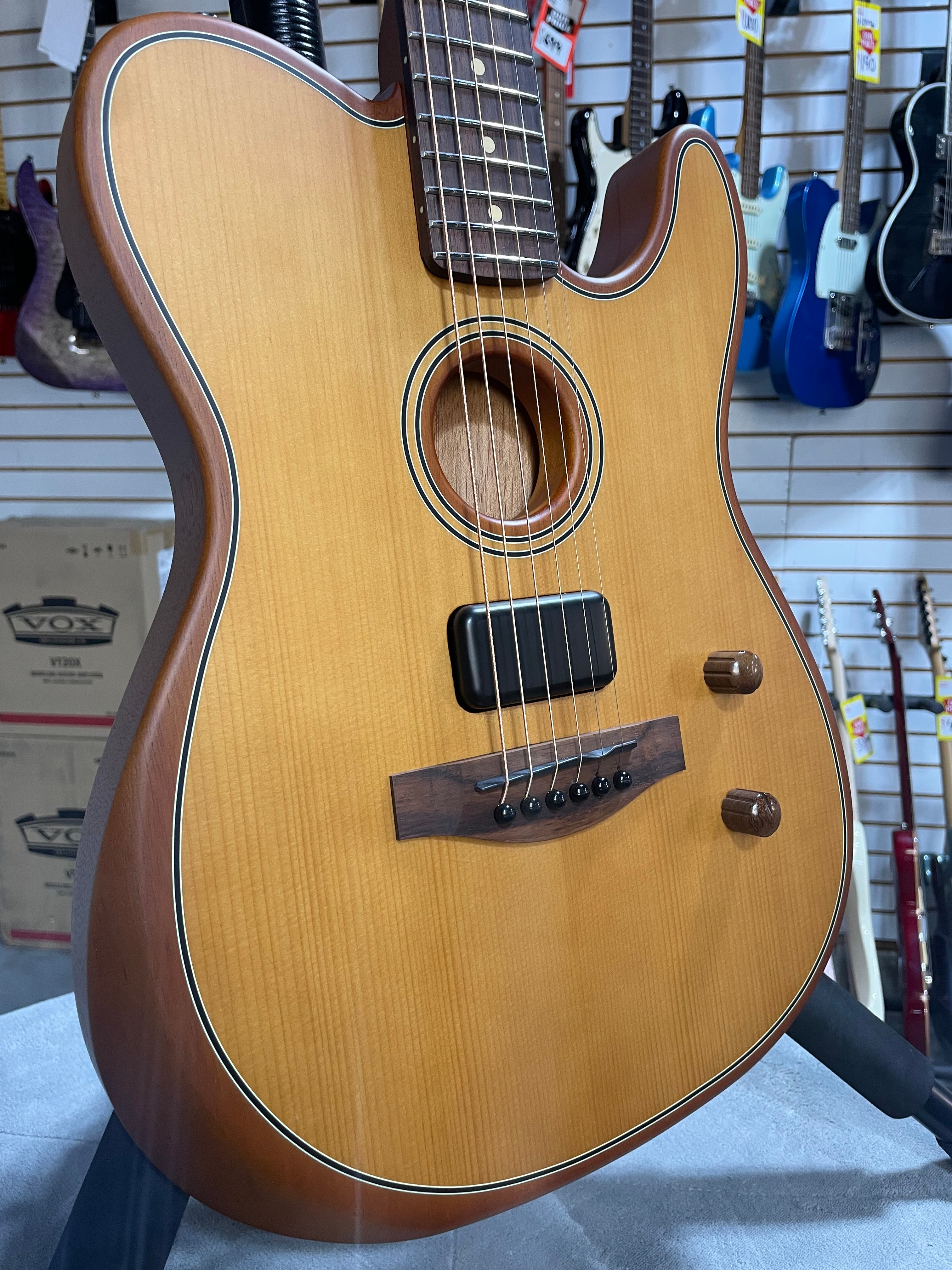 Fender Acoustasonic Standard Telecaster Aged Natural