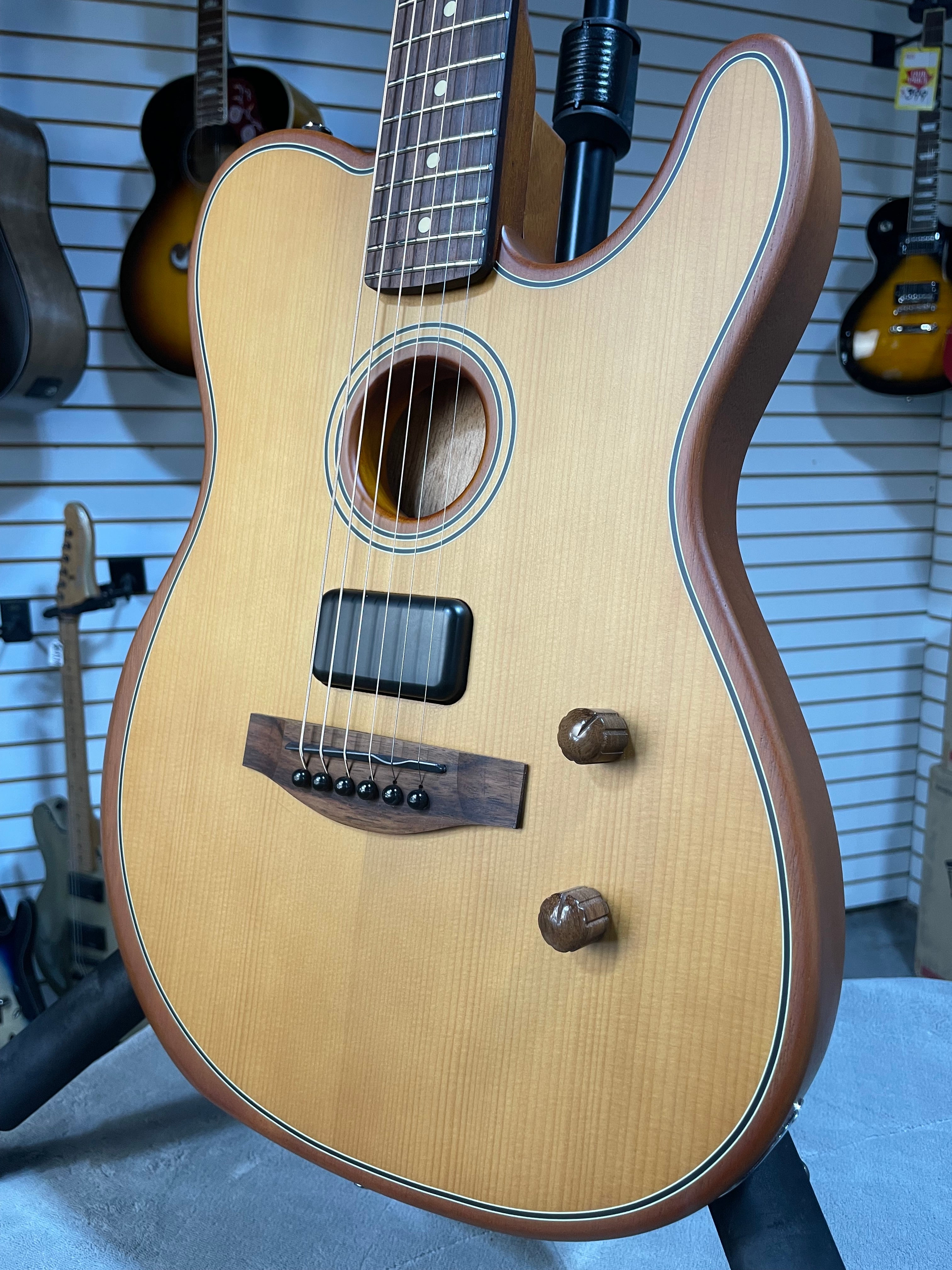 Fender Acoustasonic Standard Telecaster Aged Natural