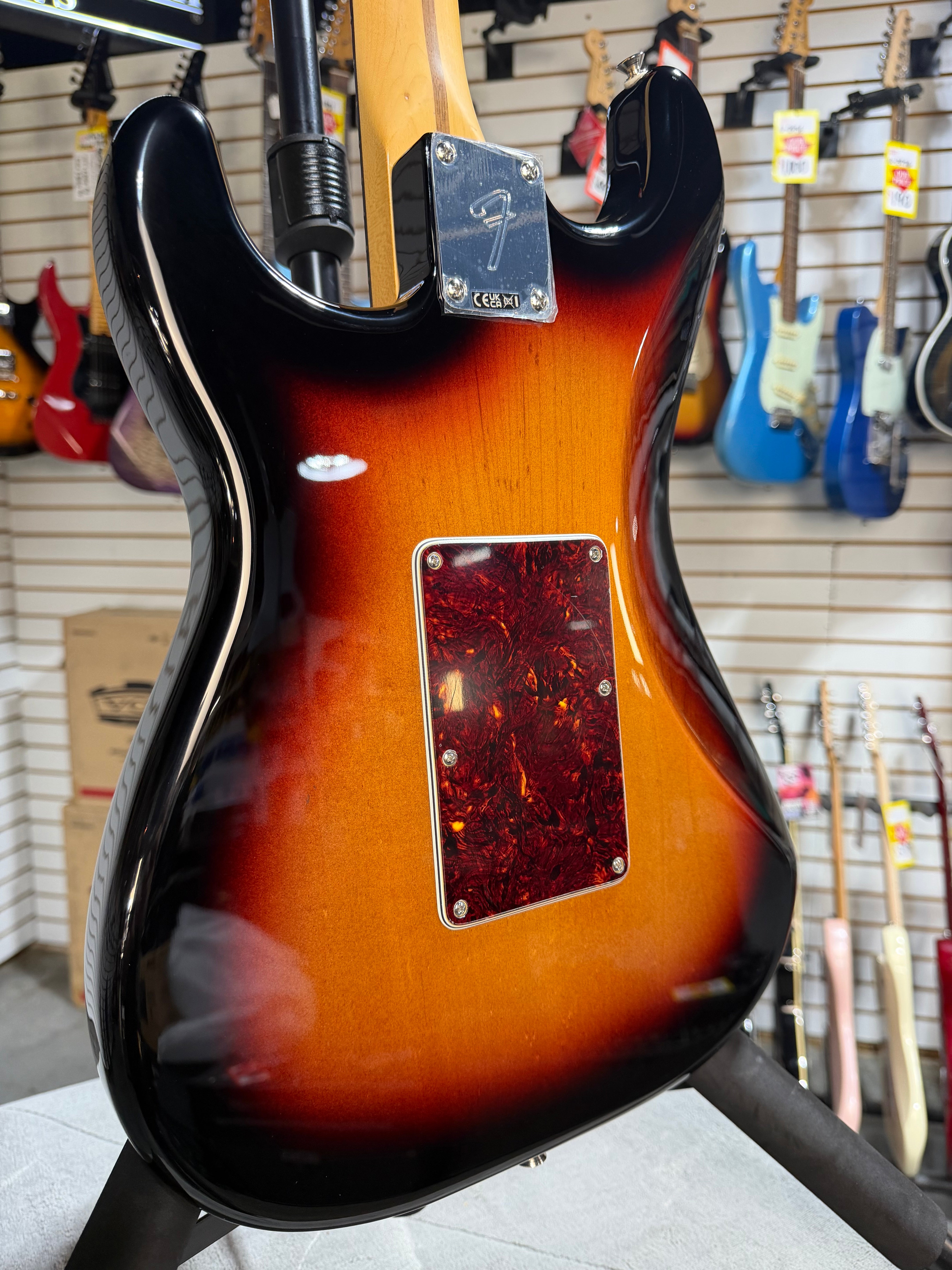 Fender Player II Modified HSS Stratocaster Floyd Rose 3-Color Sunburst