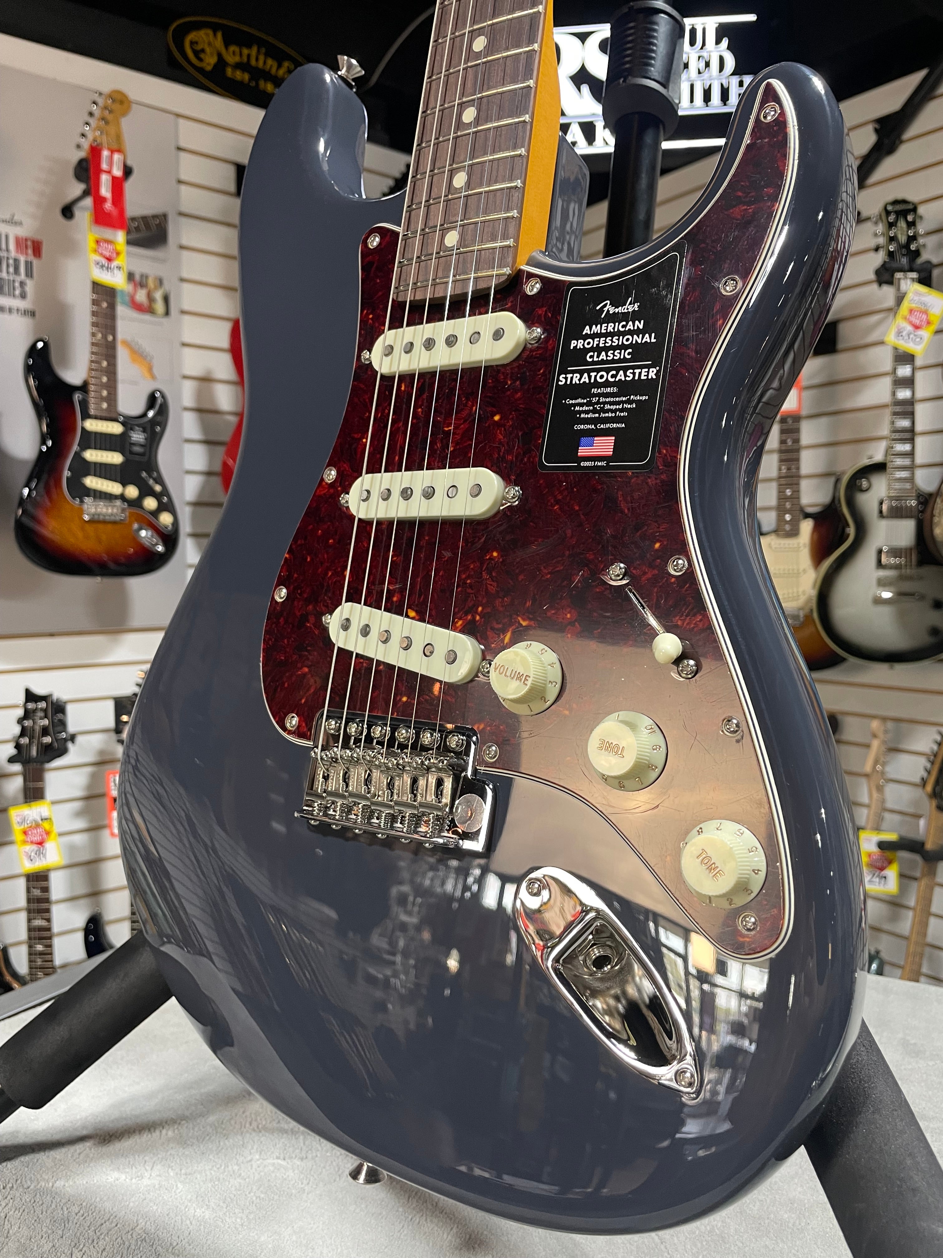 Fender American Professional Classic Stratocaster - Faded Black w/ Gig Bag & PLEK*D #669