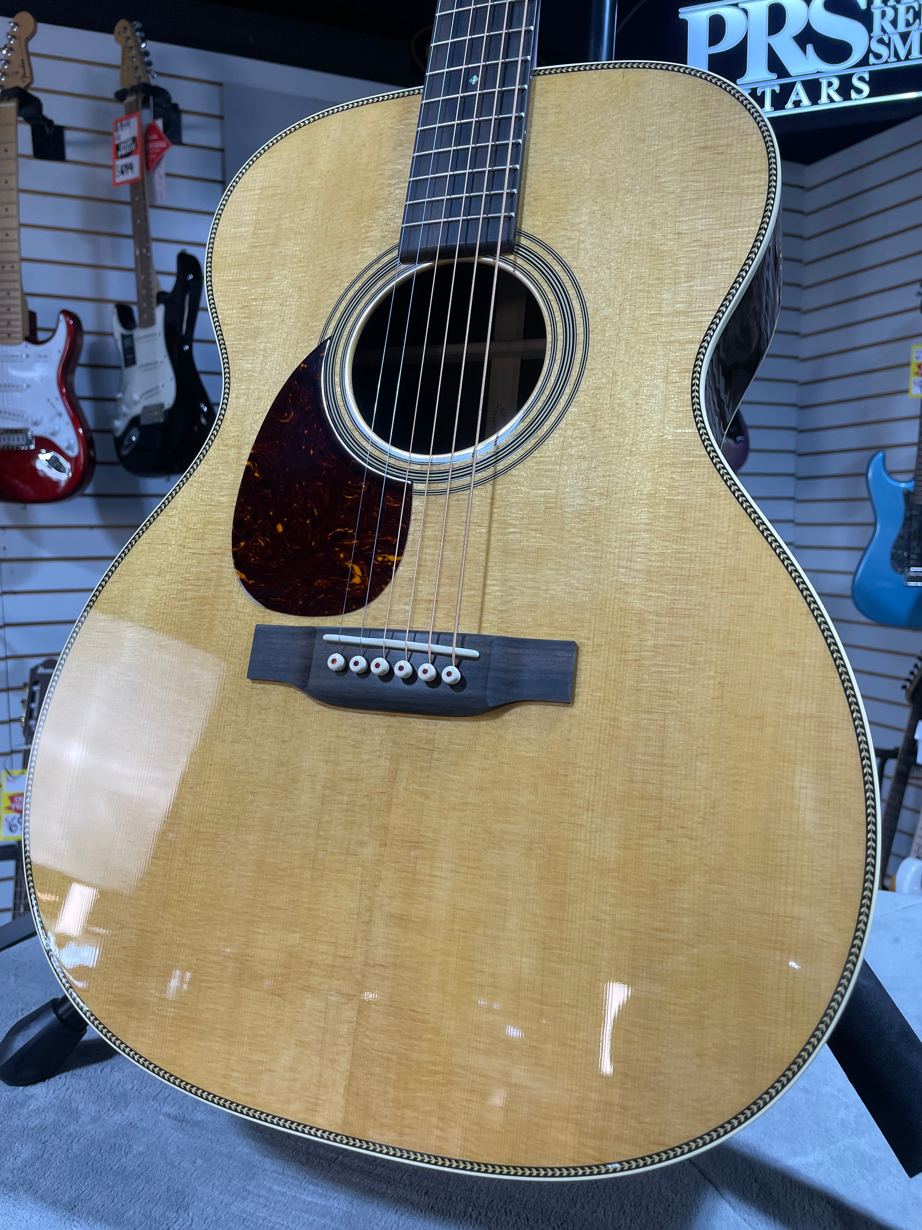 Martin OM-28 Left Handed Acoustic Guitar - Natural w/OHSC & PLEK*D #292