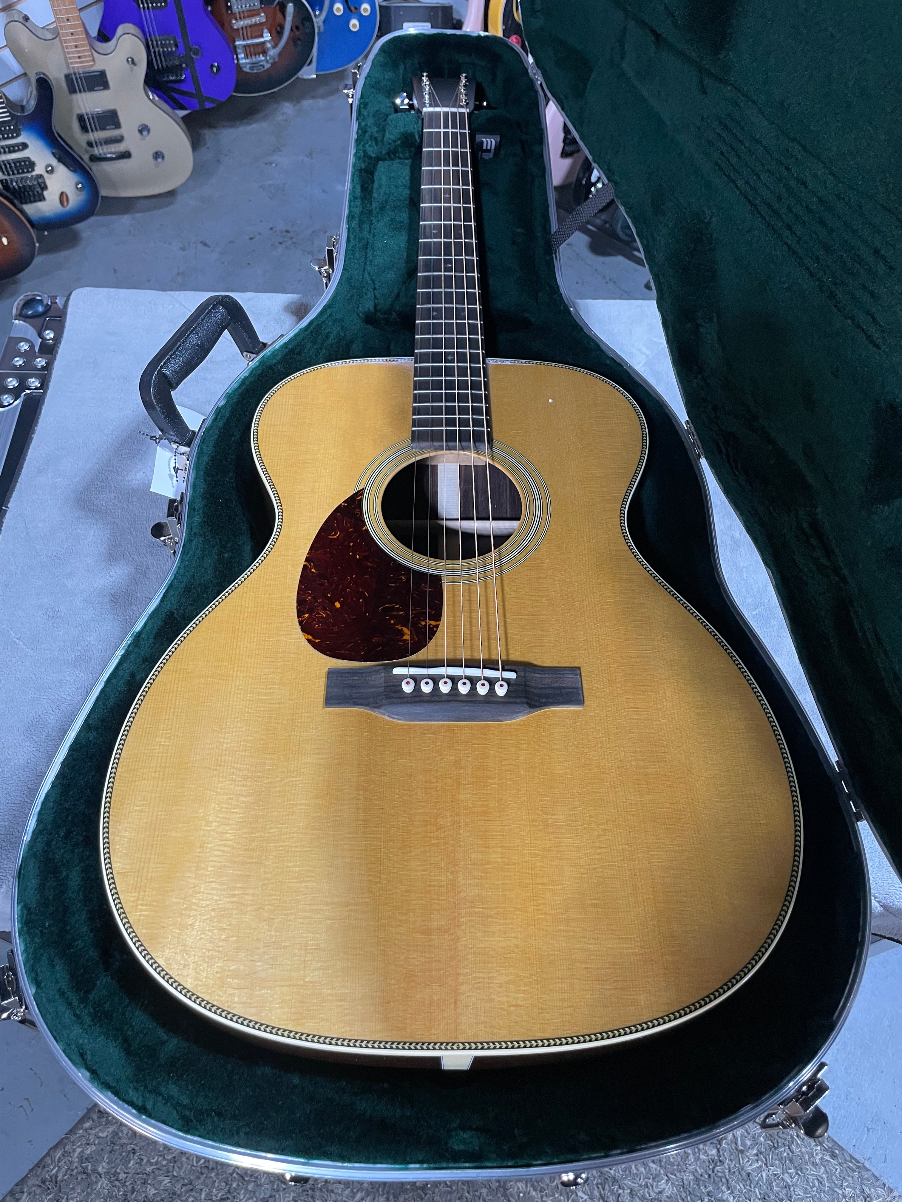 Martin OM-28 Left Handed Acoustic Guitar - Natural w/OHSC & PLEK*D #292