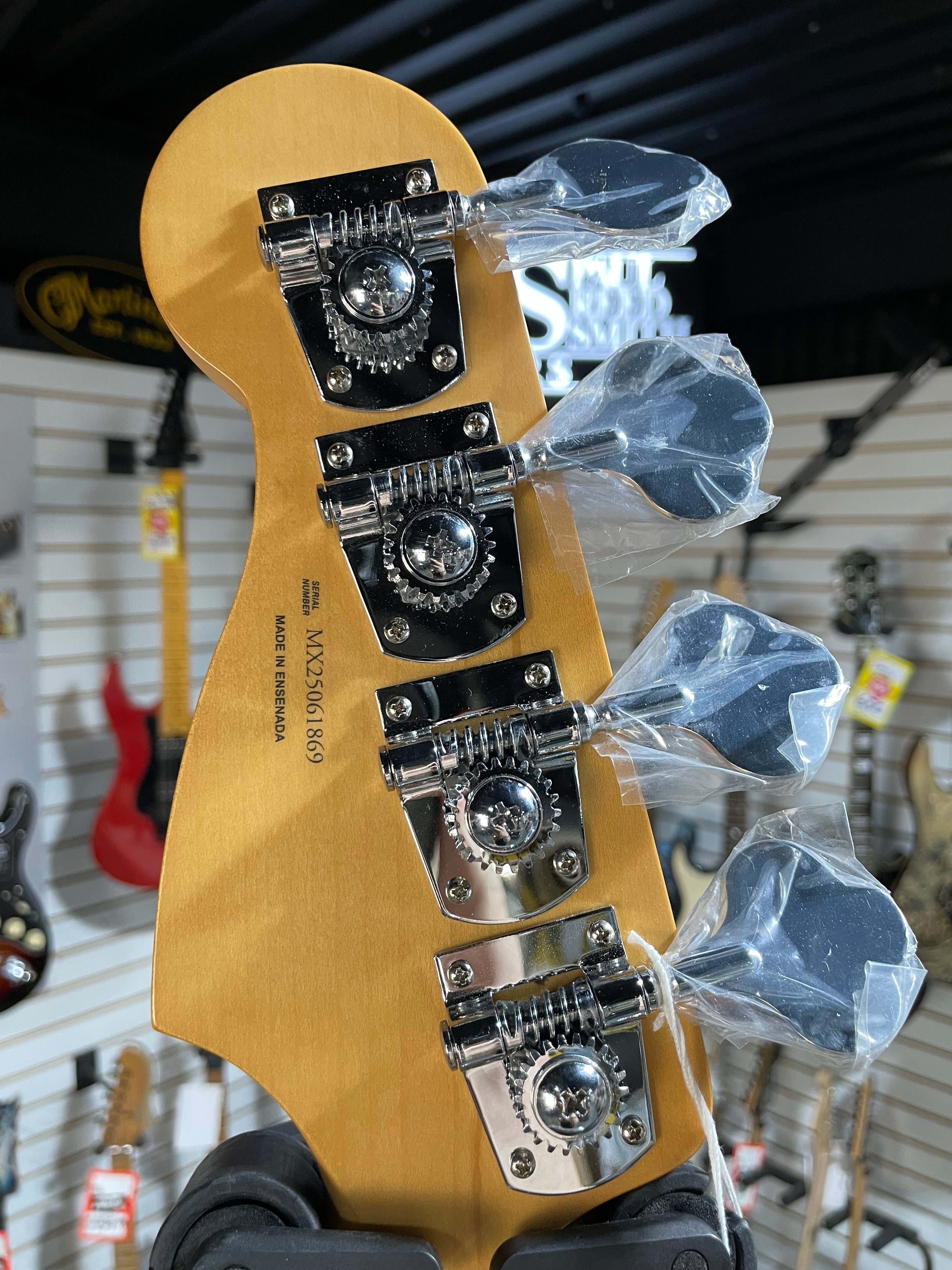 Player II Modified Active Precision Bass - 3-tone Sunburst, Maple Fingerboard #869 GET PLEK'D!