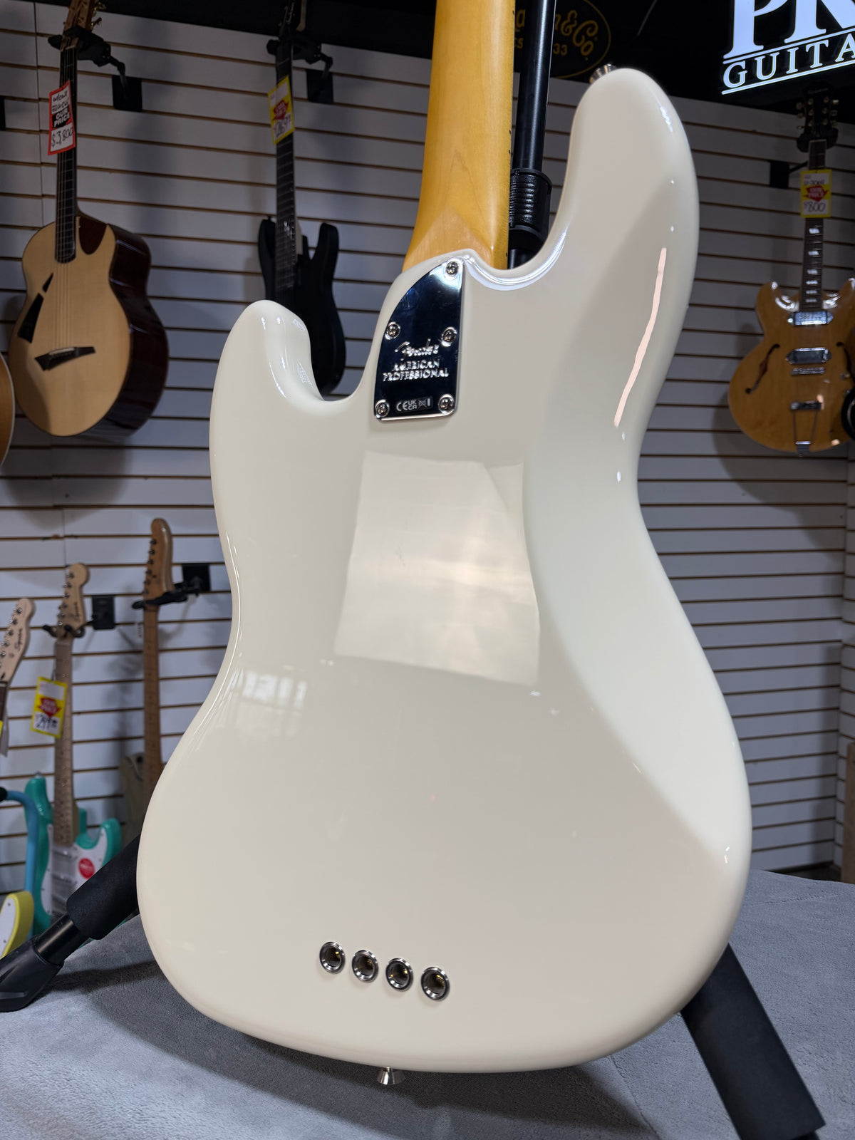 Fender American Professional Jazz Bass Olympic White