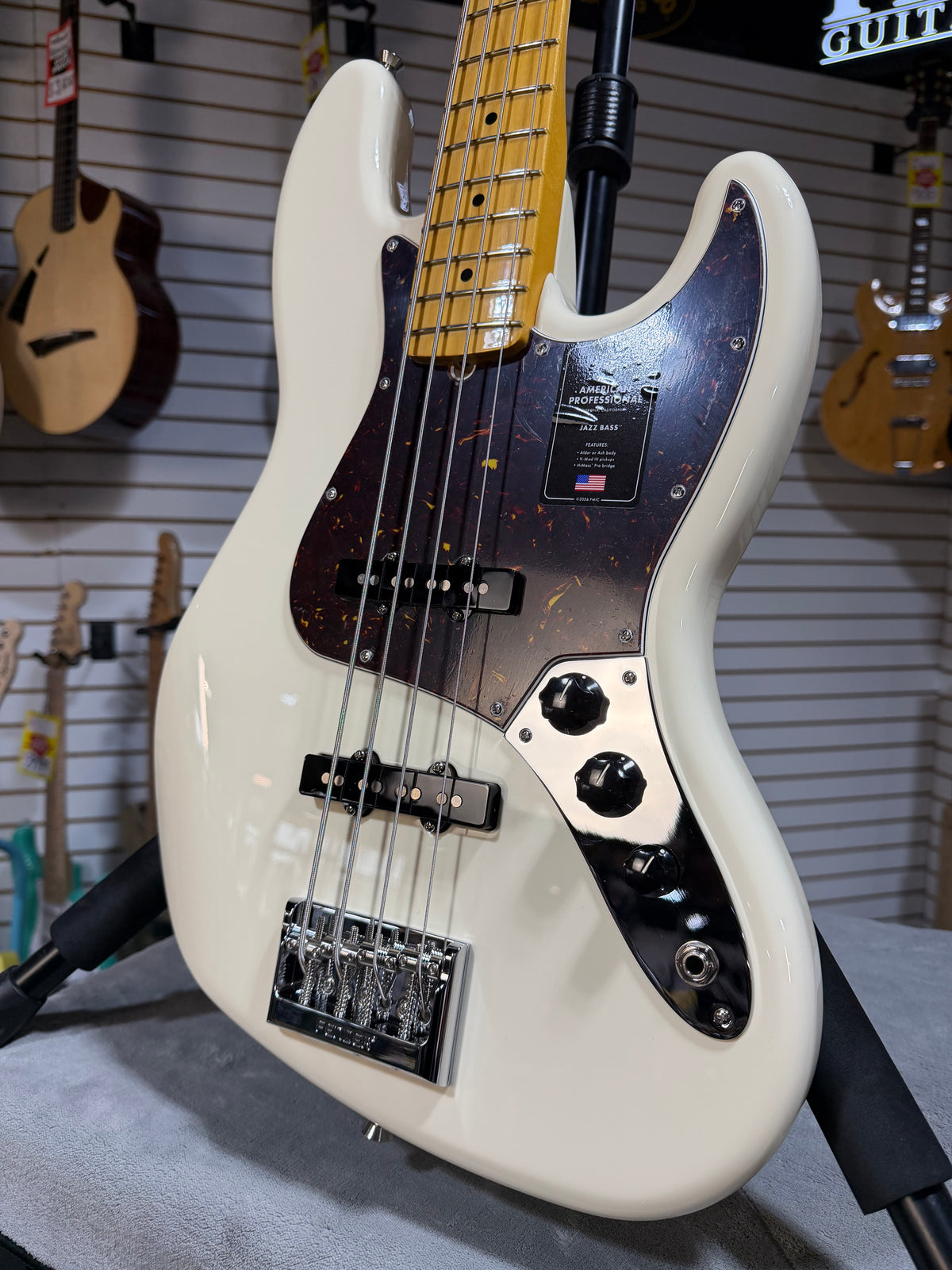 Fender American Professional Jazz Bass Olympic White