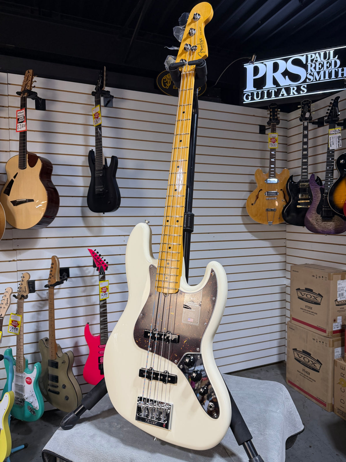 Fender American Professional Jazz Bass Olympic White