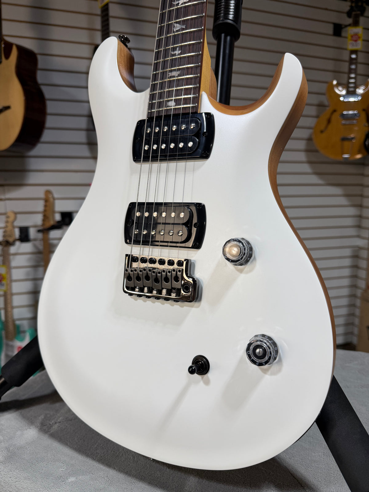 PRS SE CE 24 Satin - Flat White Top, C&M Exclusive - White