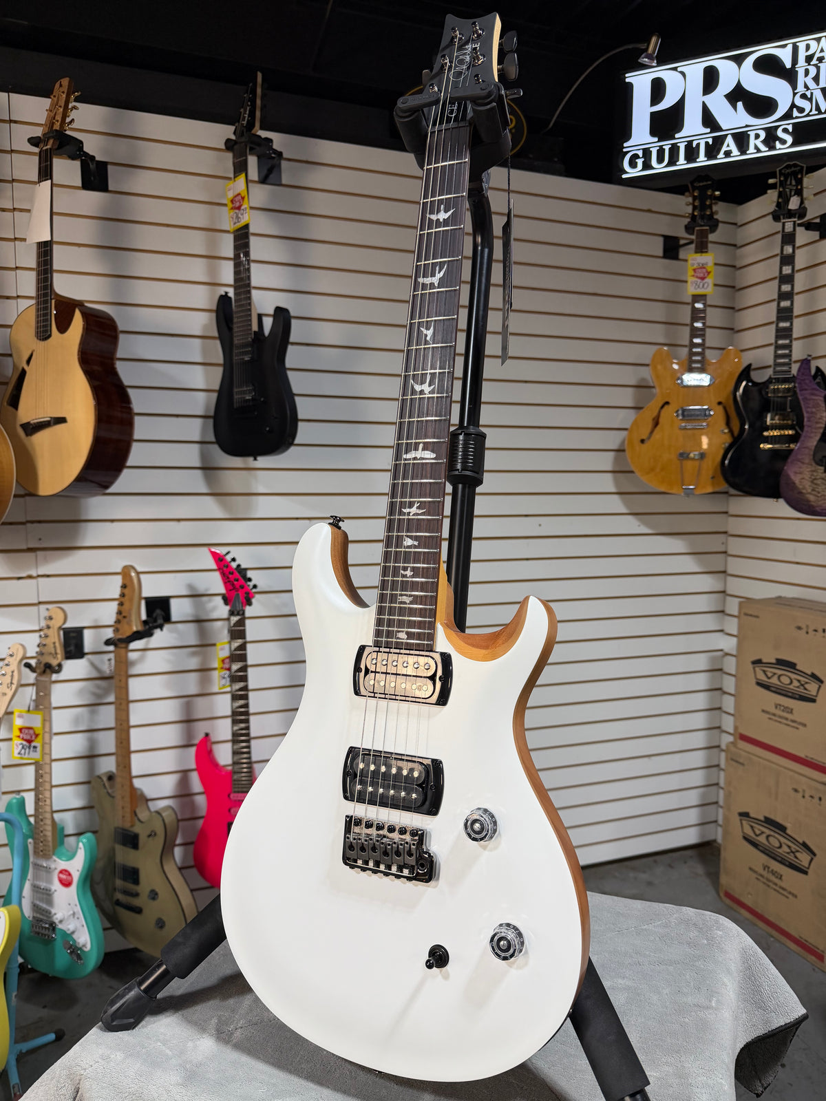 PRS SE CE 24 Satin - Flat White Top, C&M Exclusive - White