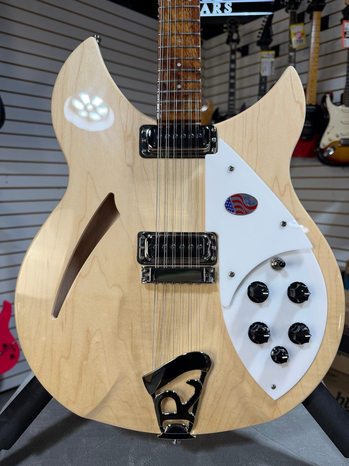 Rickenbacker 330/12 Mapleglo