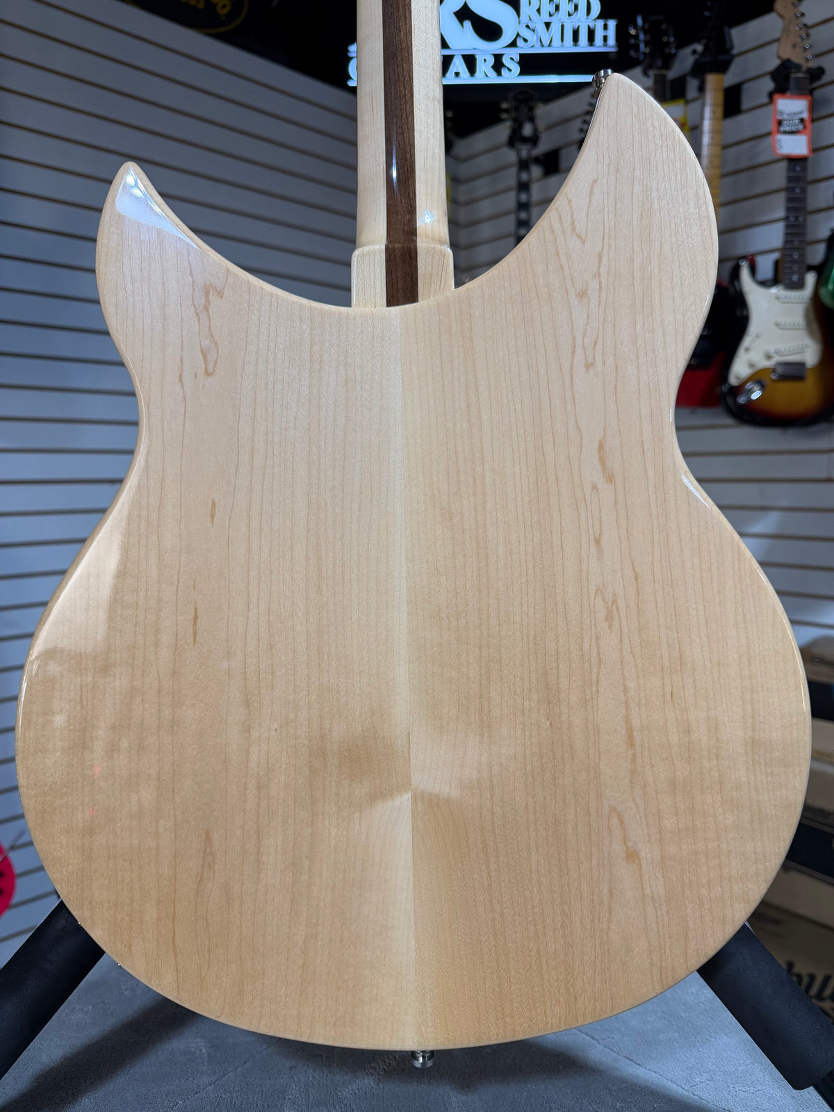 Rickenbacker 330/12 Mapleglo